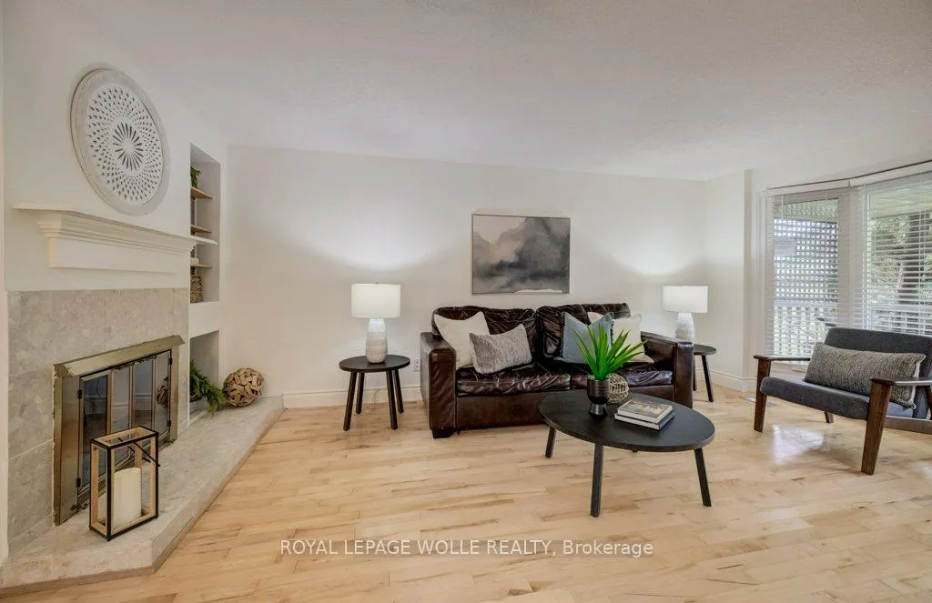 Photo 8 of 106 Parkland Crescent, Waterloo — HOMEH
