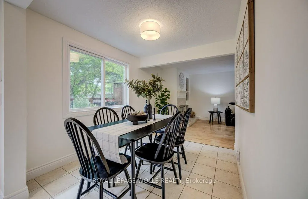 Photo 16 of 106 Parkland Crescent, Waterloo — HOMEH