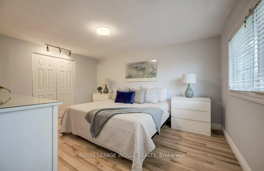 Photo 23 of 106 Parkland Crescent, Waterloo — HOMEH