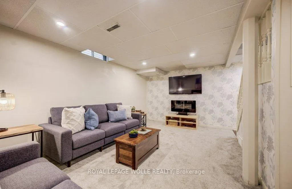 Photo 29 of 106 Parkland Crescent, Waterloo — HOMEH