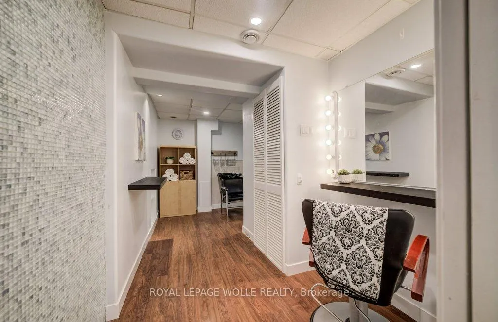 Photo 30 of 106 Parkland Crescent, Waterloo — HOMEH
