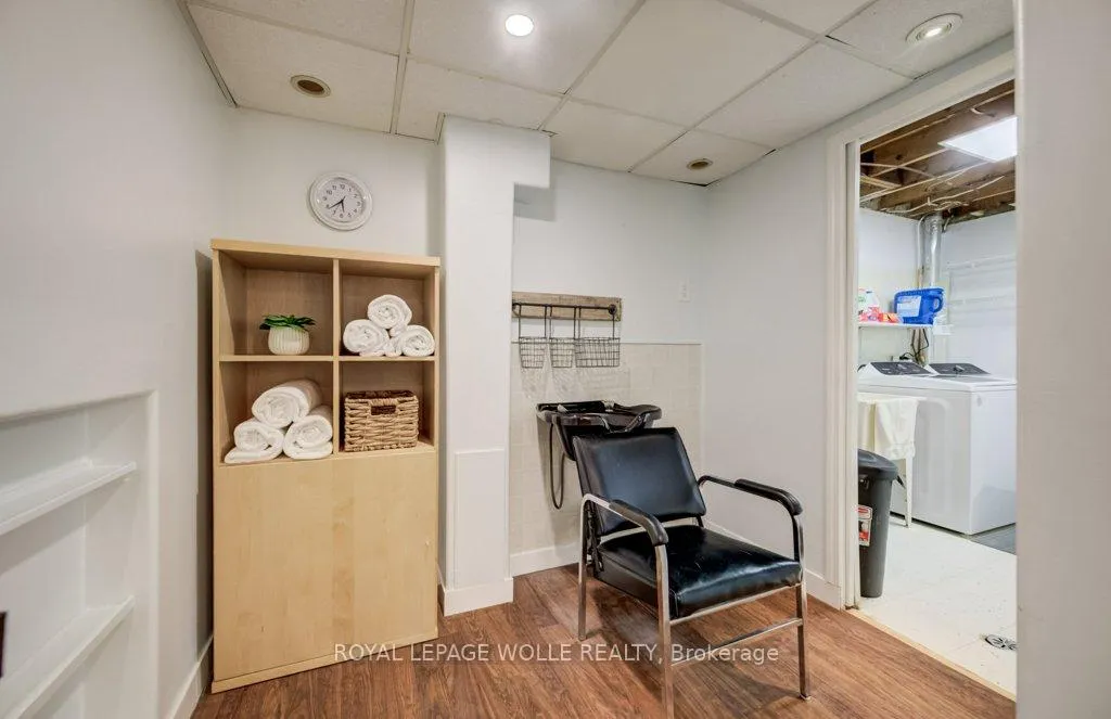 Photo 31 of 106 Parkland Crescent, Waterloo — HOMEH
