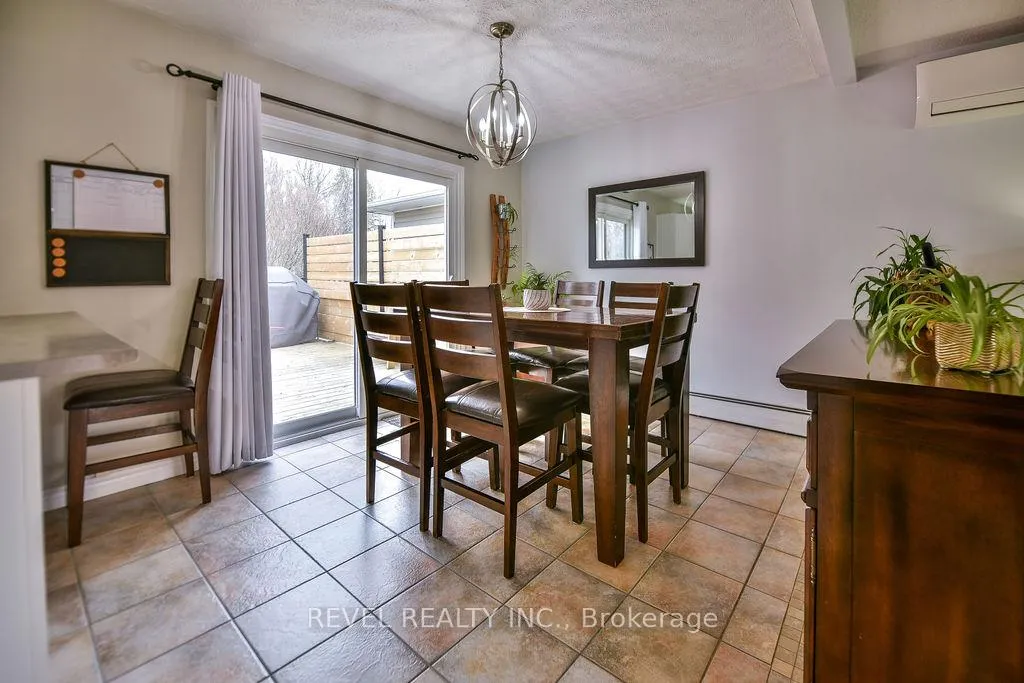 Photo 5 of 634 Tamarack Street, Timmins, TNE - North — HOMEH