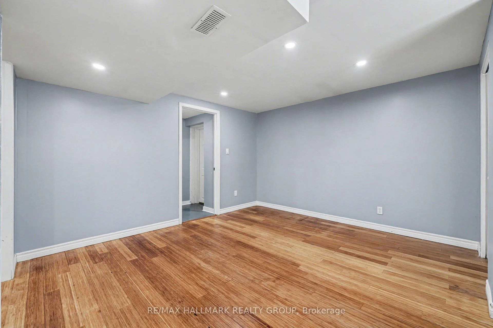 Photo 17 of Unit B, 1307 Vancouver Avenue, Ottawa, Ellwood — HOMEH