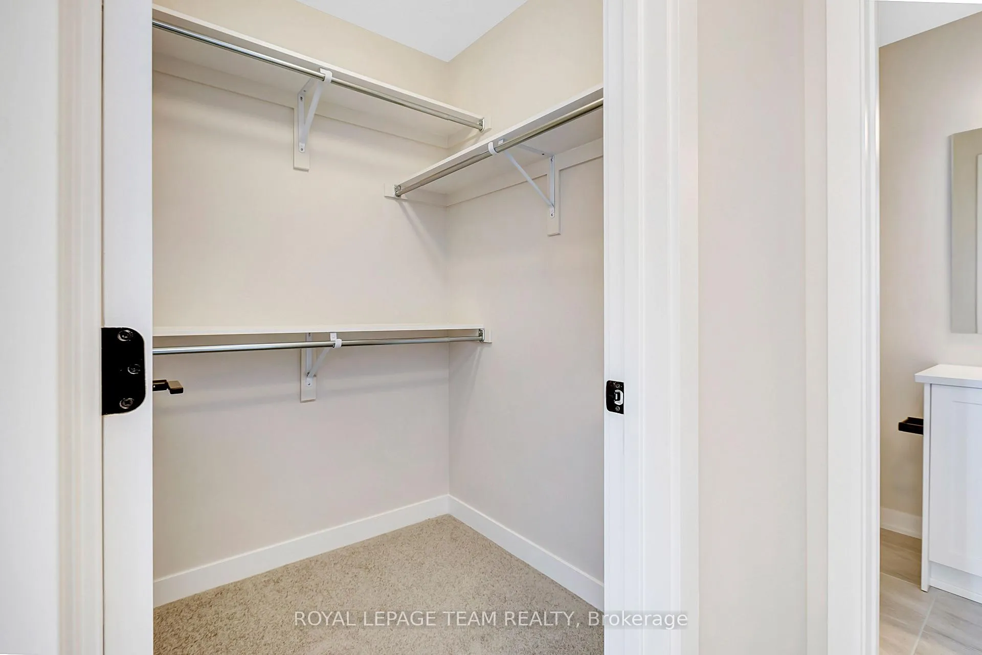 Photo 14 of 920 Parnian Private, Ottawa, Barrhaven - Half Moon Bay — HOMEH
