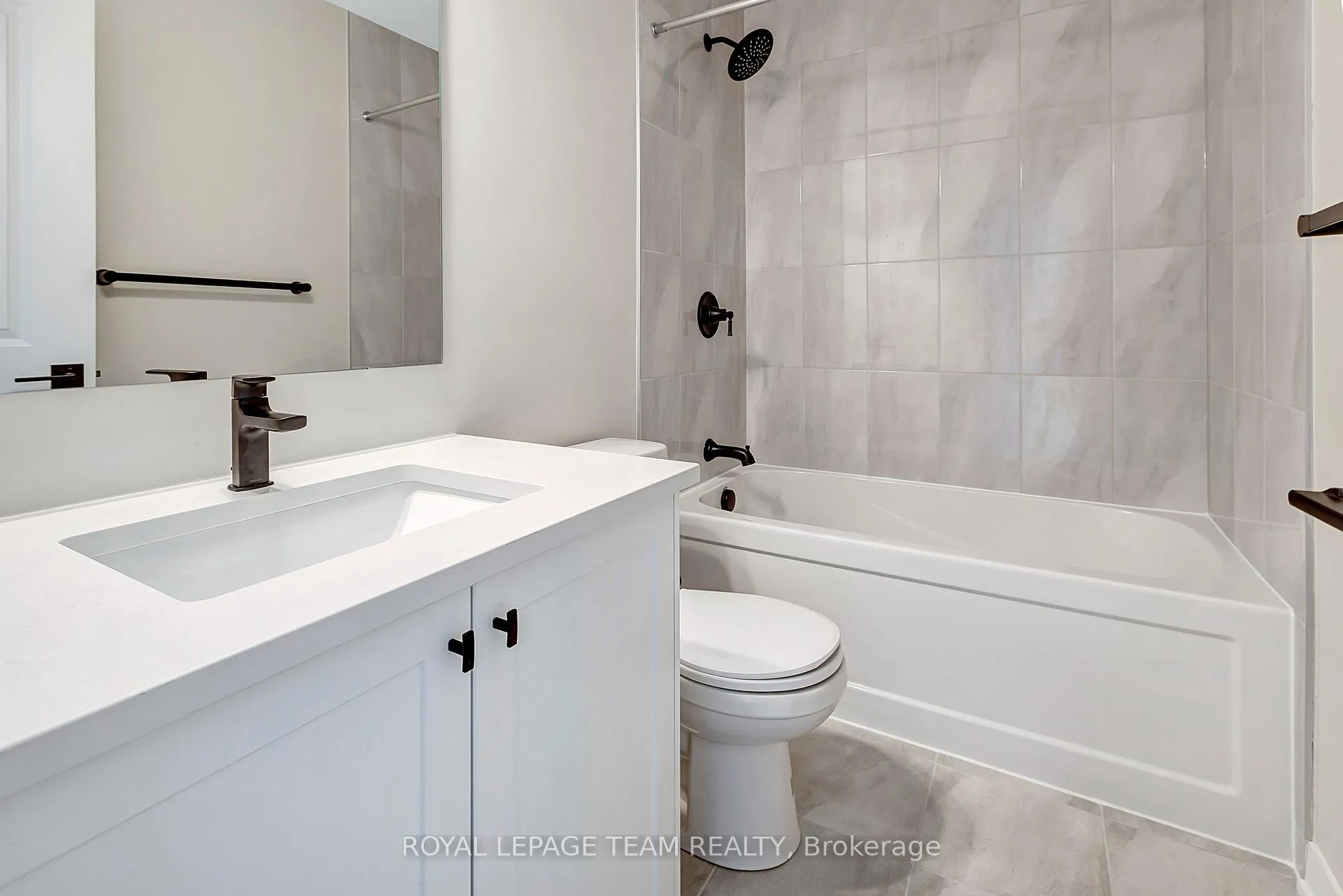 Photo 19 of 920 Parnian Private, Ottawa, Barrhaven - Half Moon Bay — HOMEH