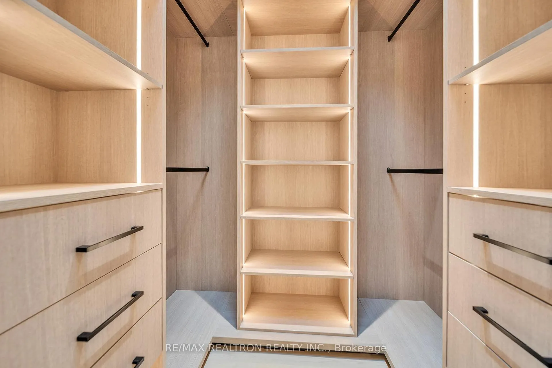 Photo 23 of 315 Arlington Avenue, Toronto, Humewood-Cedarvale — HOMEH