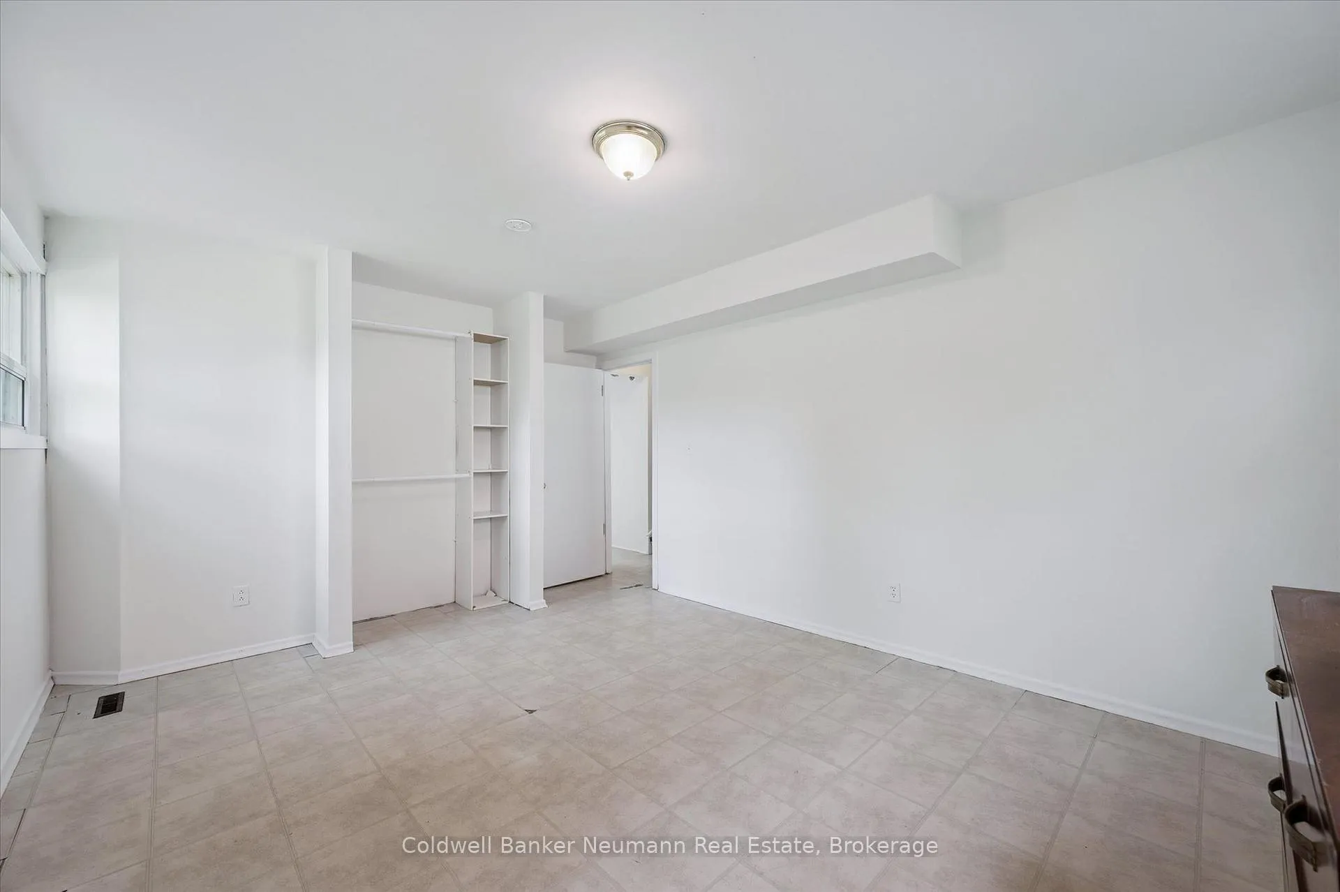 Photo 21 of 40 Fairview Boulevard, Guelph, Dovercliffe Park/Old University — HOMEH