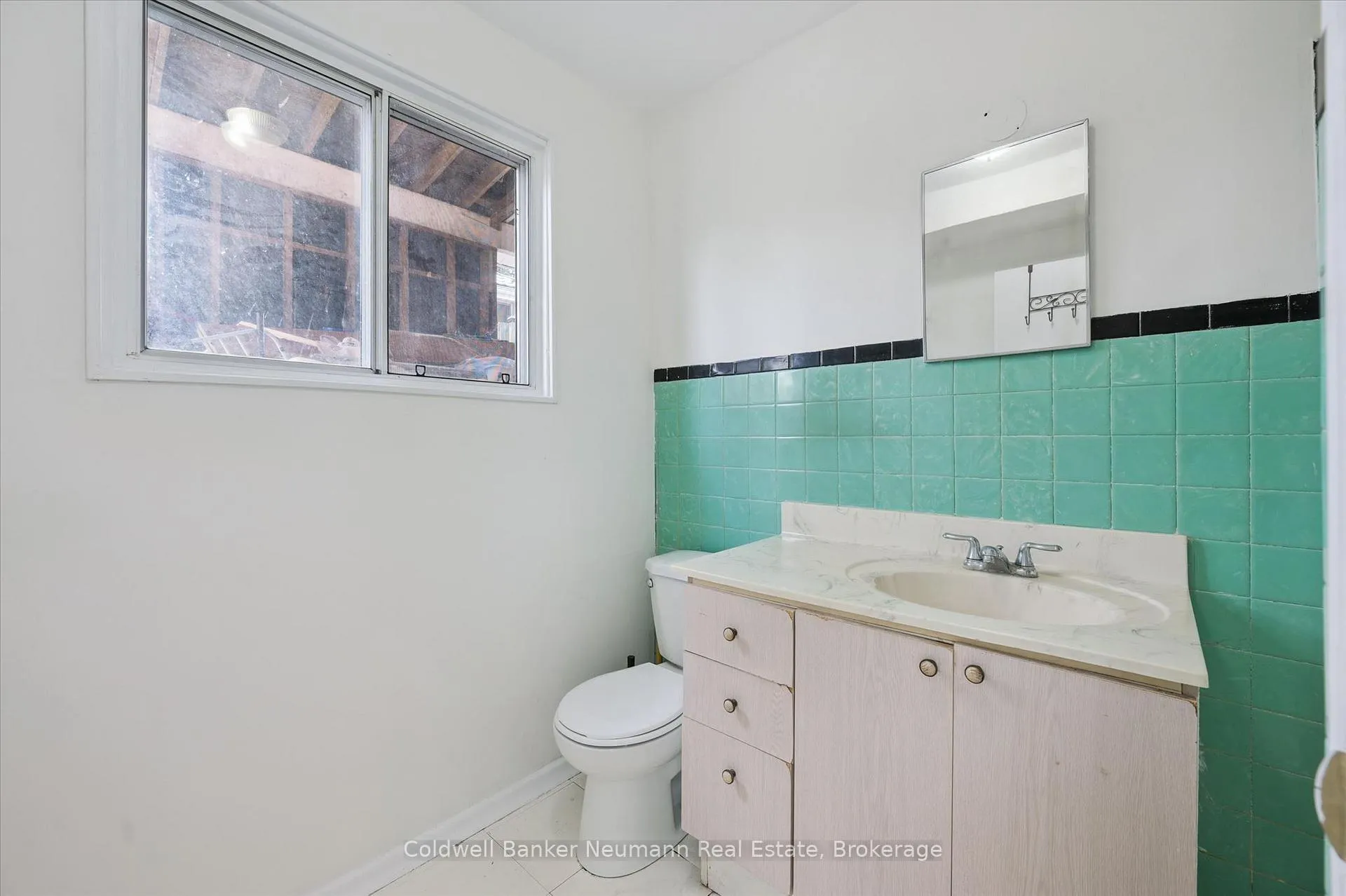 Photo 24 of 40 Fairview Boulevard, Guelph, Dovercliffe Park/Old University — HOMEH
