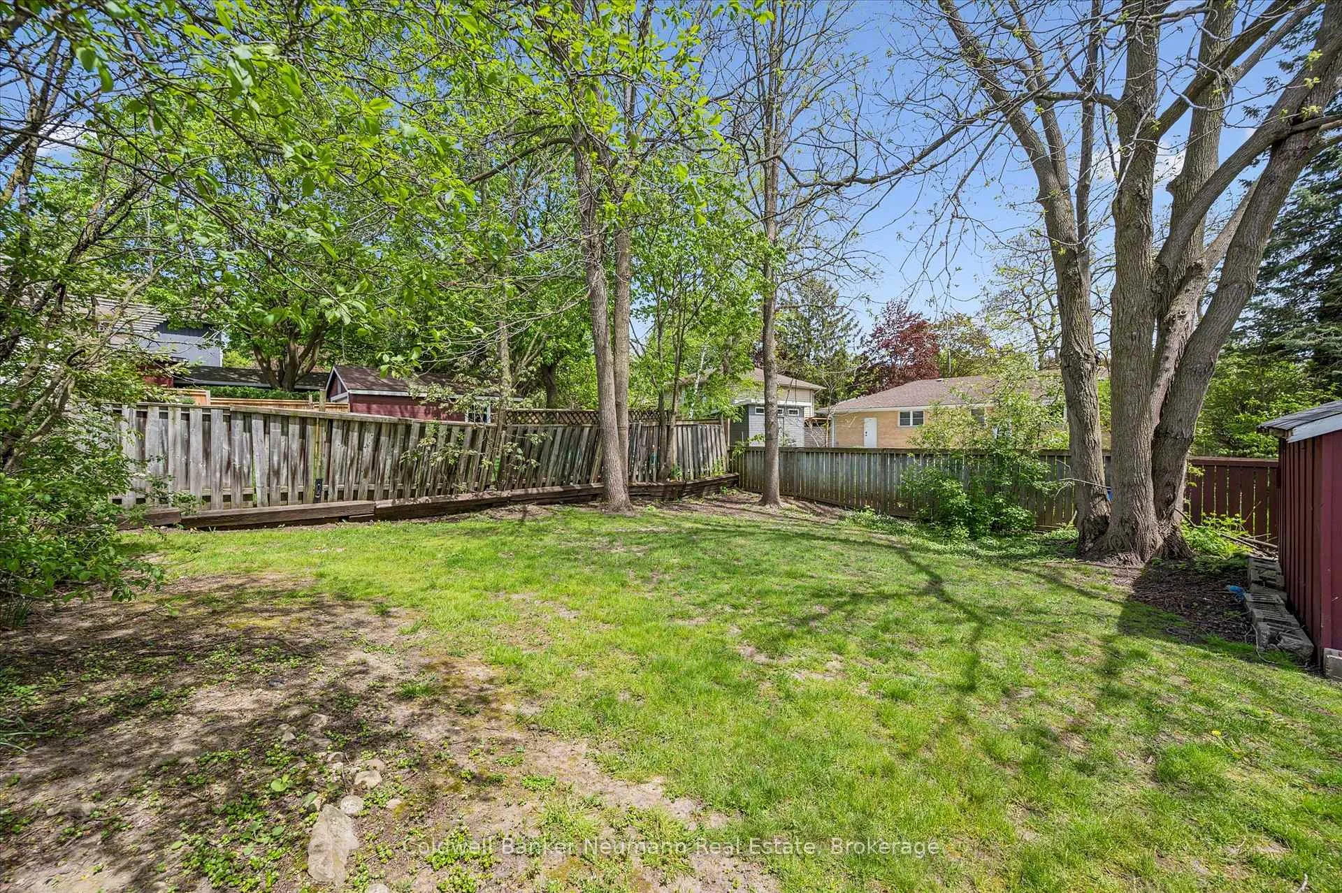 Photo 28 of 40 Fairview Boulevard, Guelph, Dovercliffe Park/Old University — HOMEH