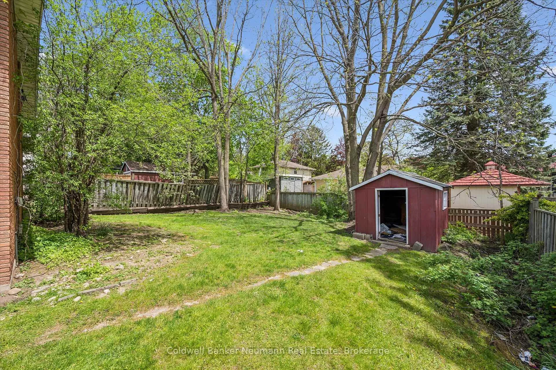 Photo 30 of 40 Fairview Boulevard, Guelph, Dovercliffe Park/Old University — HOMEH