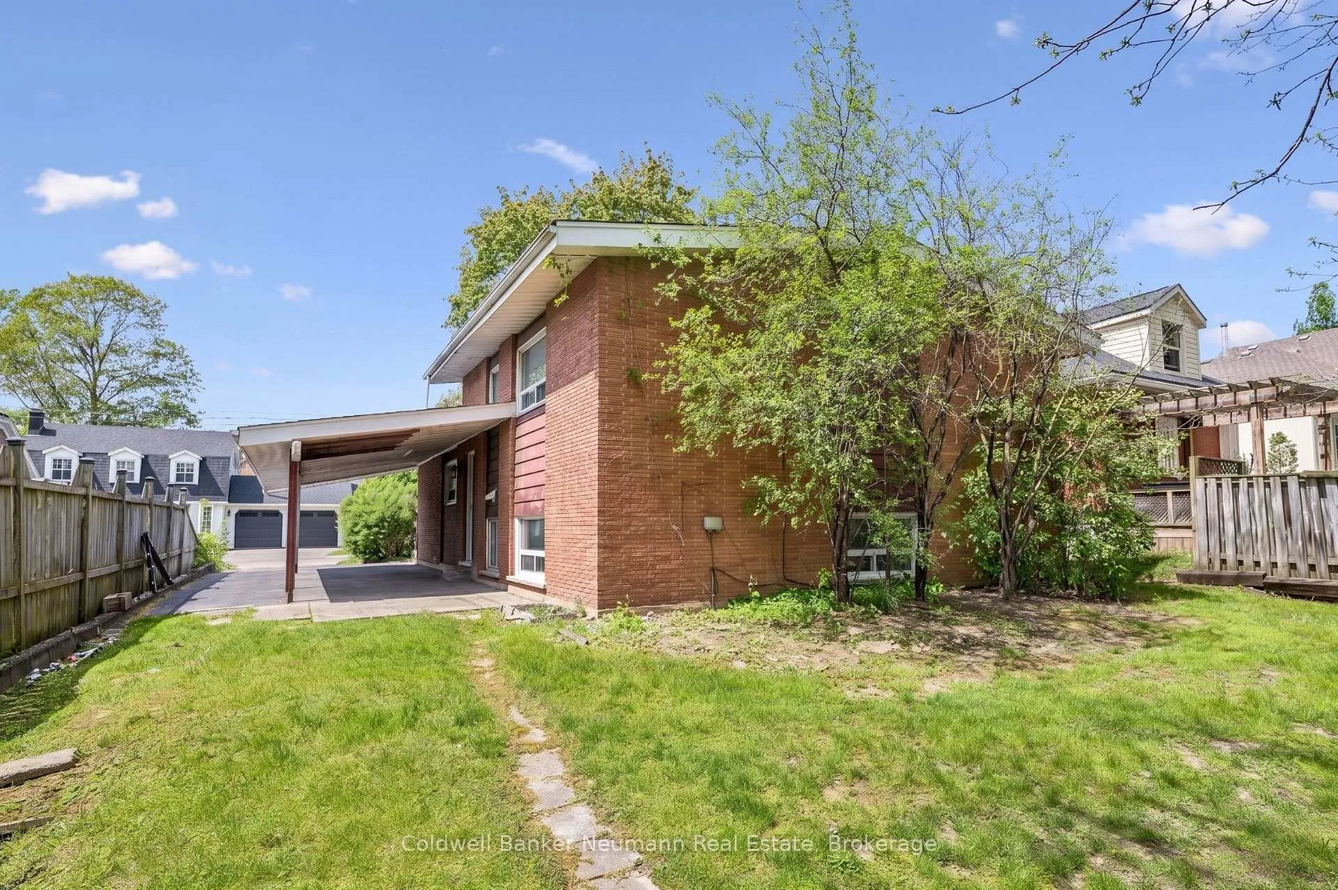 Photo 44 of 40 Fairview Boulevard, Guelph, Dovercliffe Park/Old University — HOMEH