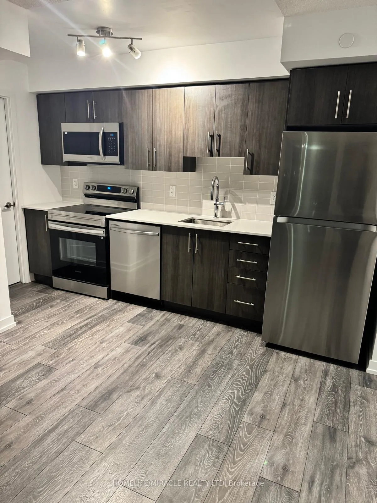 Photo 8 of Unit 1608, 1455 Celebration Drive, Pickering, Bay Ridges — HOMEH