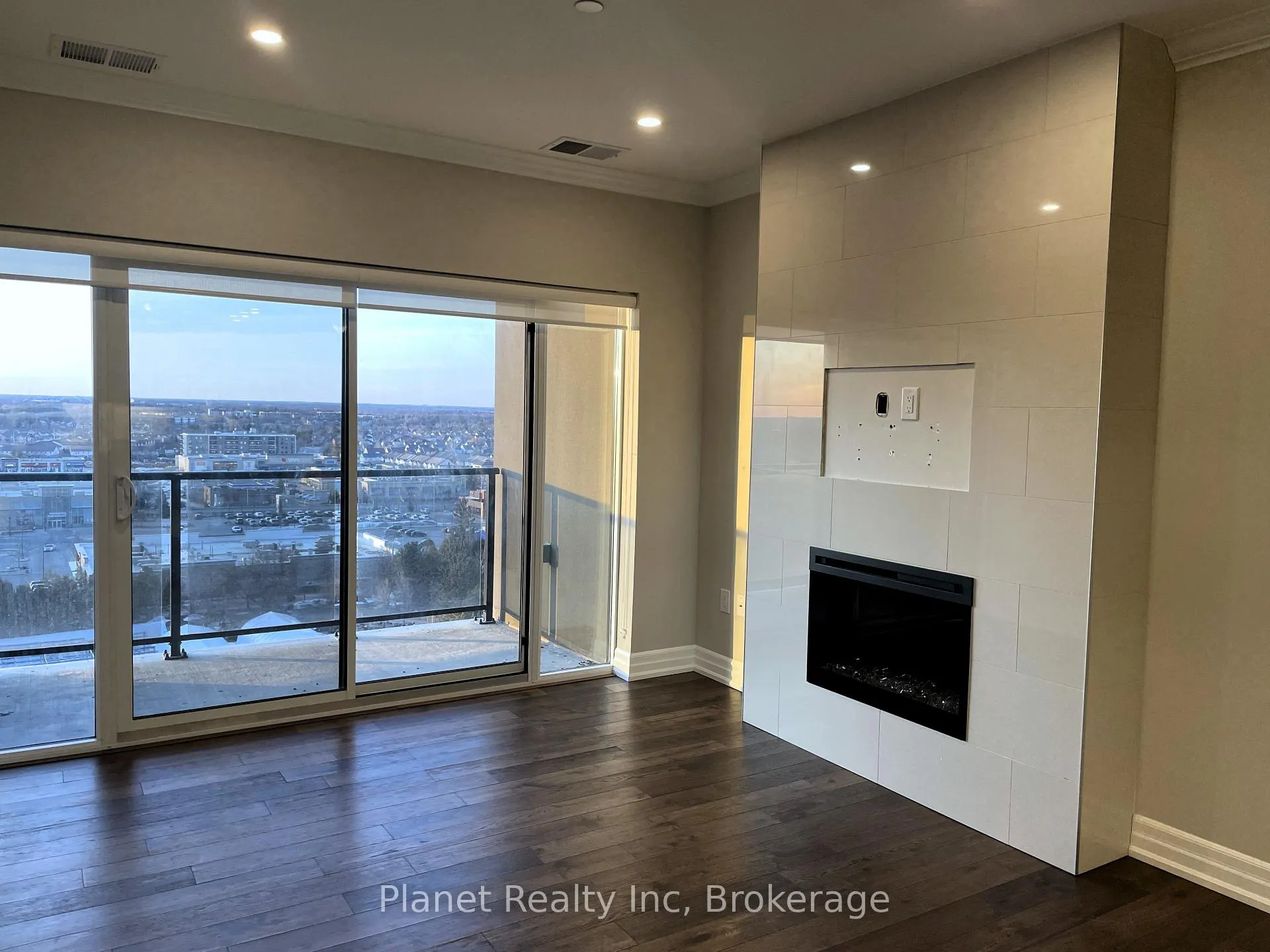 Photo 5 of Unit 806, 1878 Gordon Street, Guelph, Pineridge/Westminster Woods — HOMEH