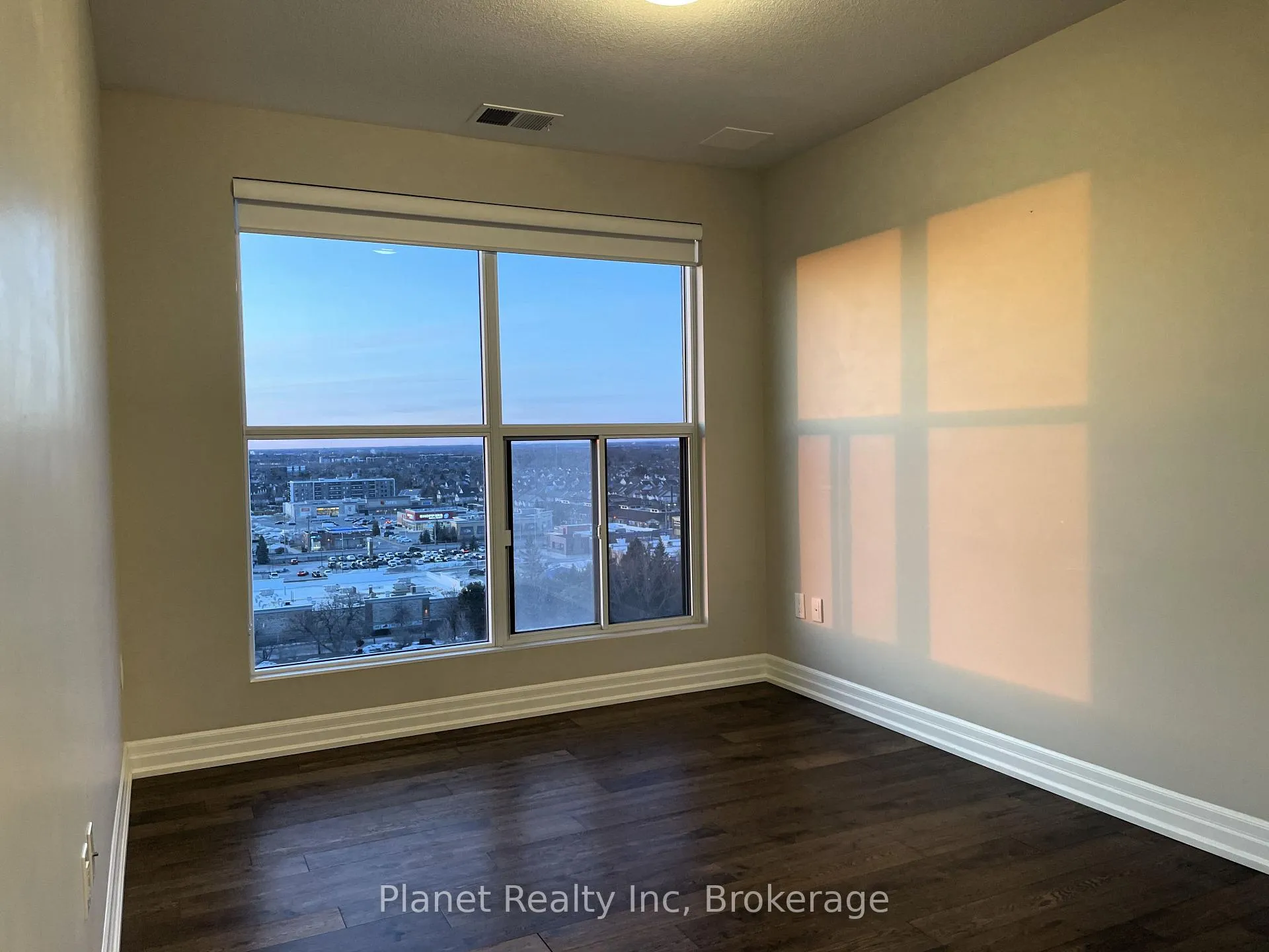 Photo 12 of Unit 806, 1878 Gordon Street, Guelph, Pineridge/Westminster Woods — HOMEH