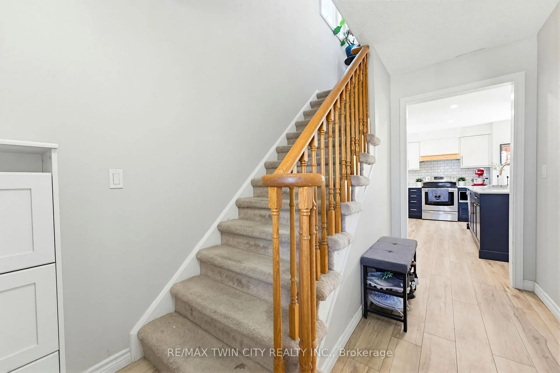 Photo 16 of 219 Inglis Street, North Dumfries — HOMEH
