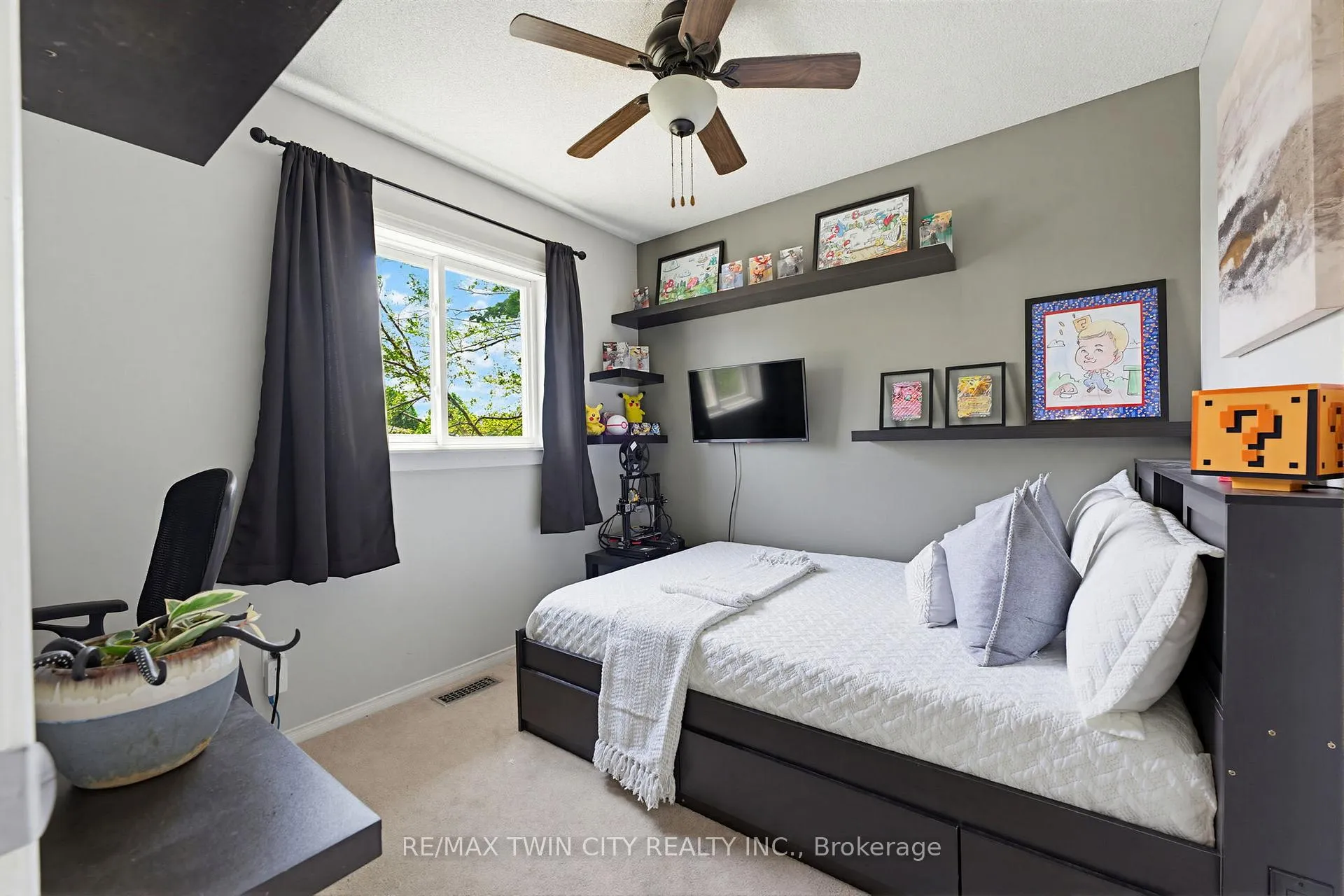 Photo 19 of 219 Inglis Street, North Dumfries — HOMEH