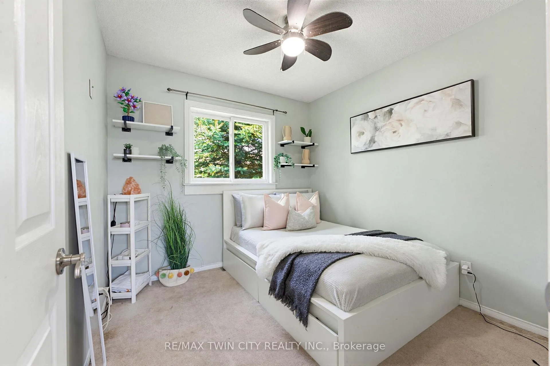 Photo 20 of 219 Inglis Street, North Dumfries — HOMEH