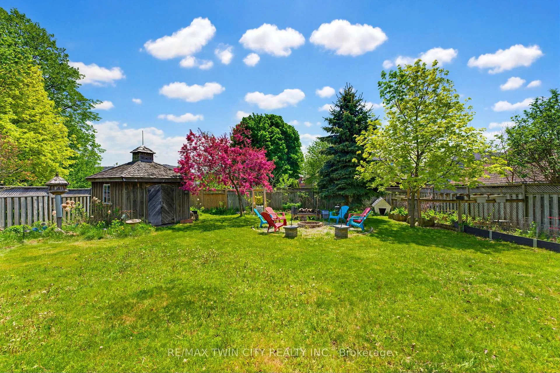 Photo 28 of 219 Inglis Street, North Dumfries — HOMEH