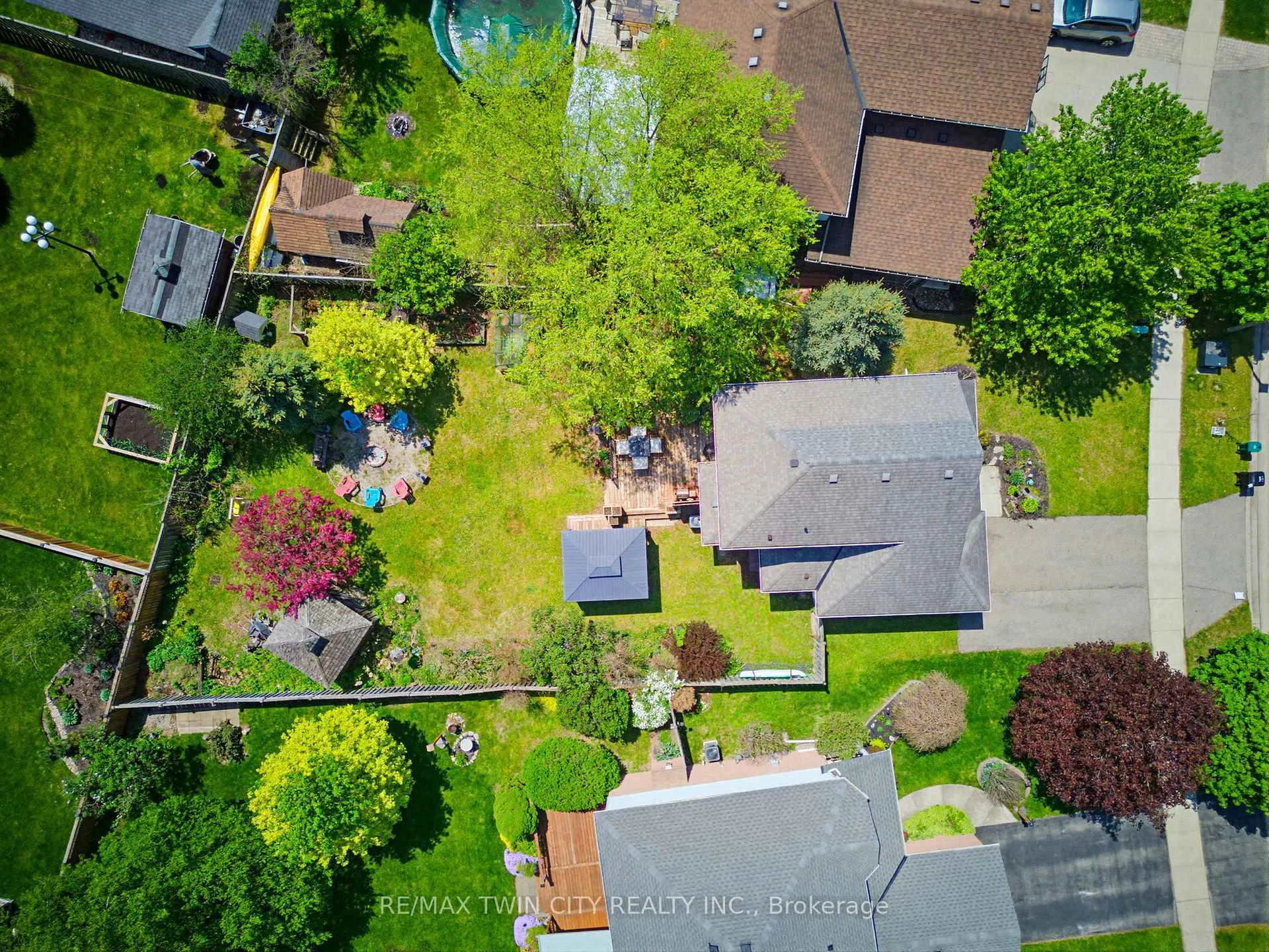 Photo 37 of 219 Inglis Street, North Dumfries — HOMEH