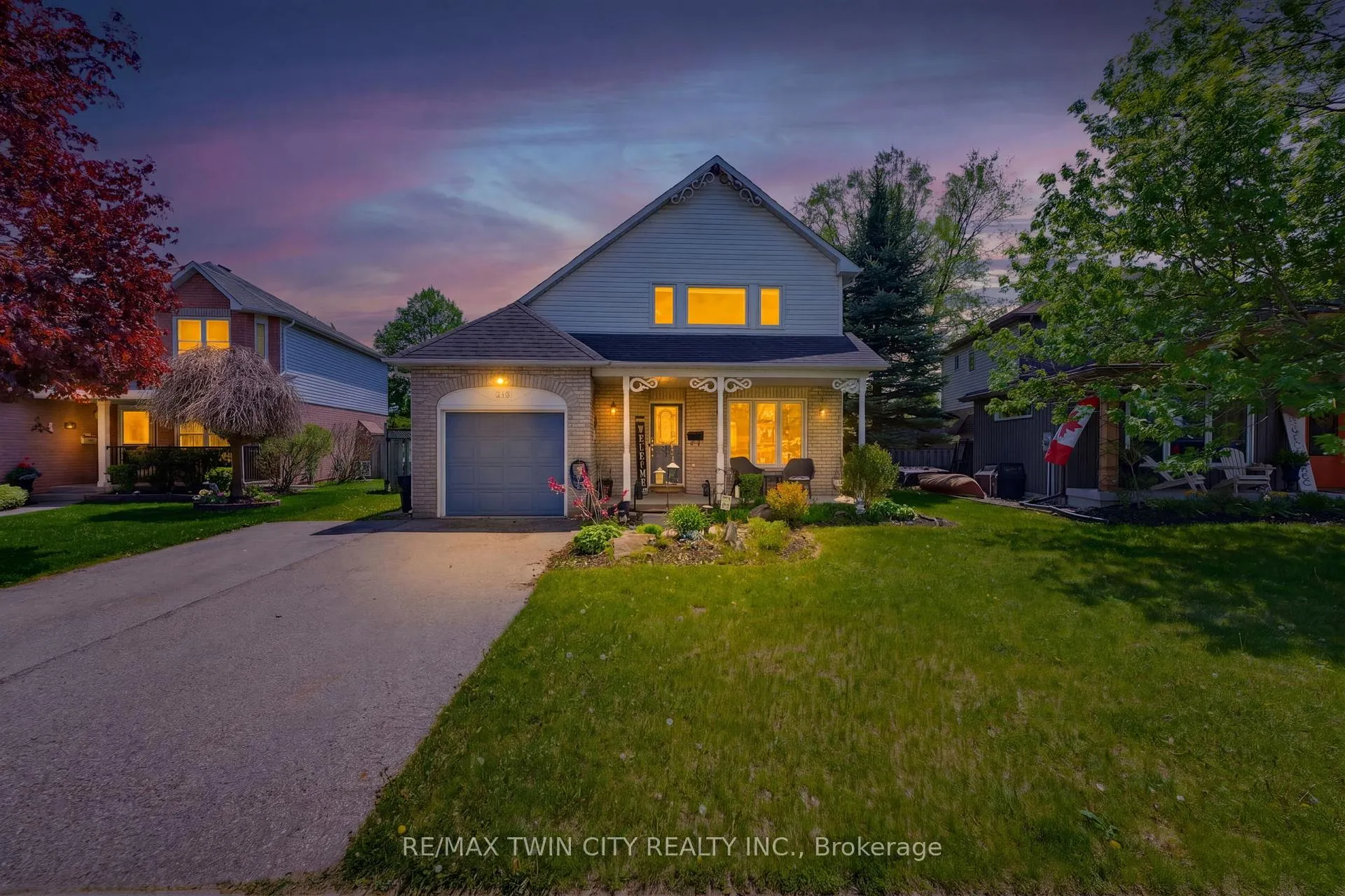 Photo 39 of 219 Inglis Street, North Dumfries — HOMEH