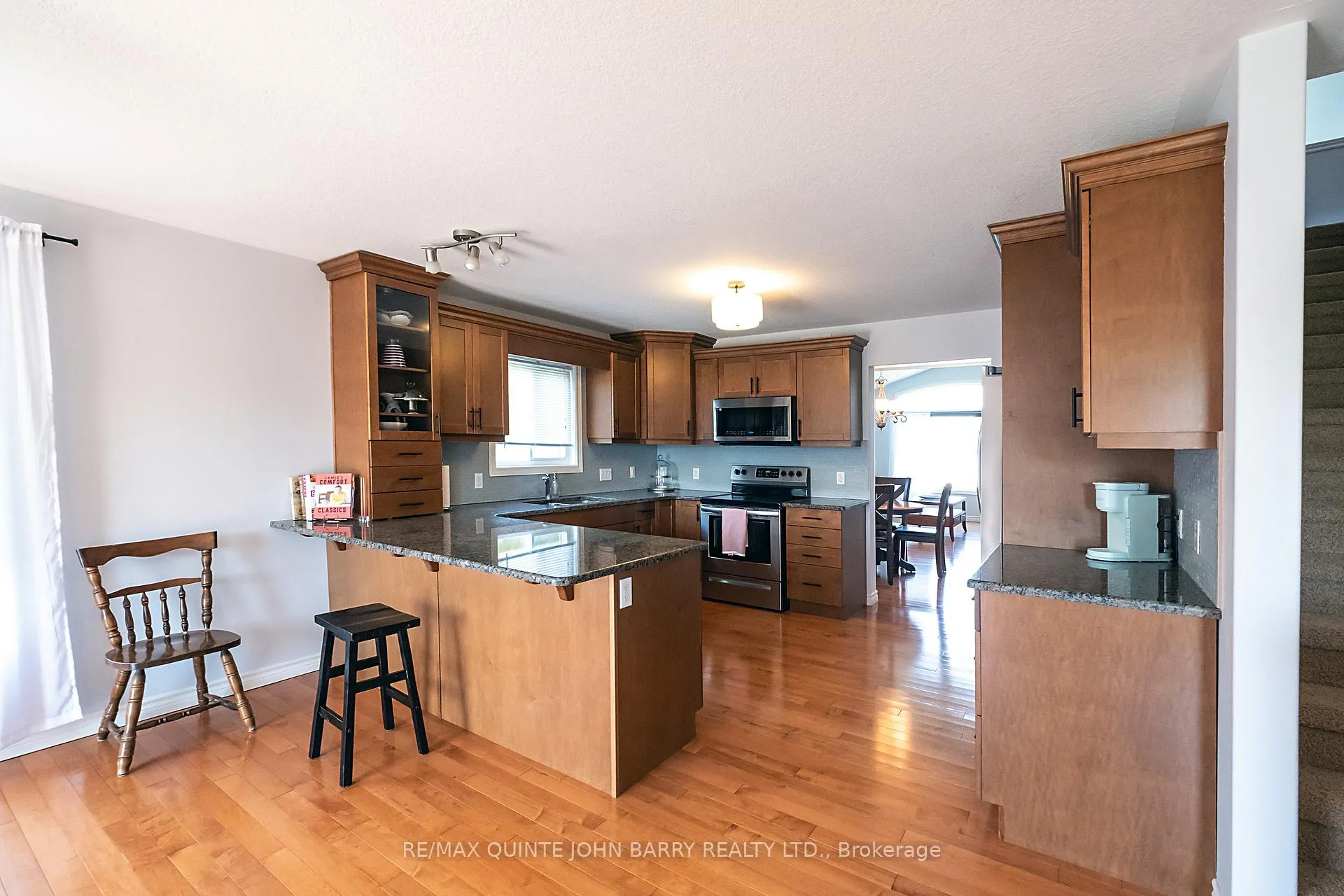 Photo 14 of 3 Spencer Court, Quinte West, Murray Ward — HOMEH