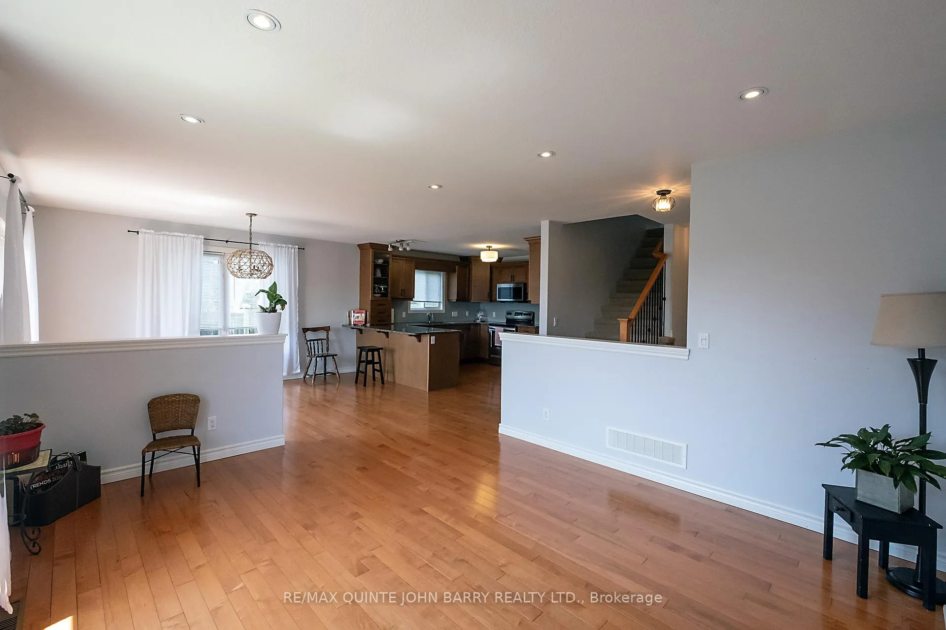 Photo 17 of 3 Spencer Court, Quinte West, Murray Ward — HOMEH
