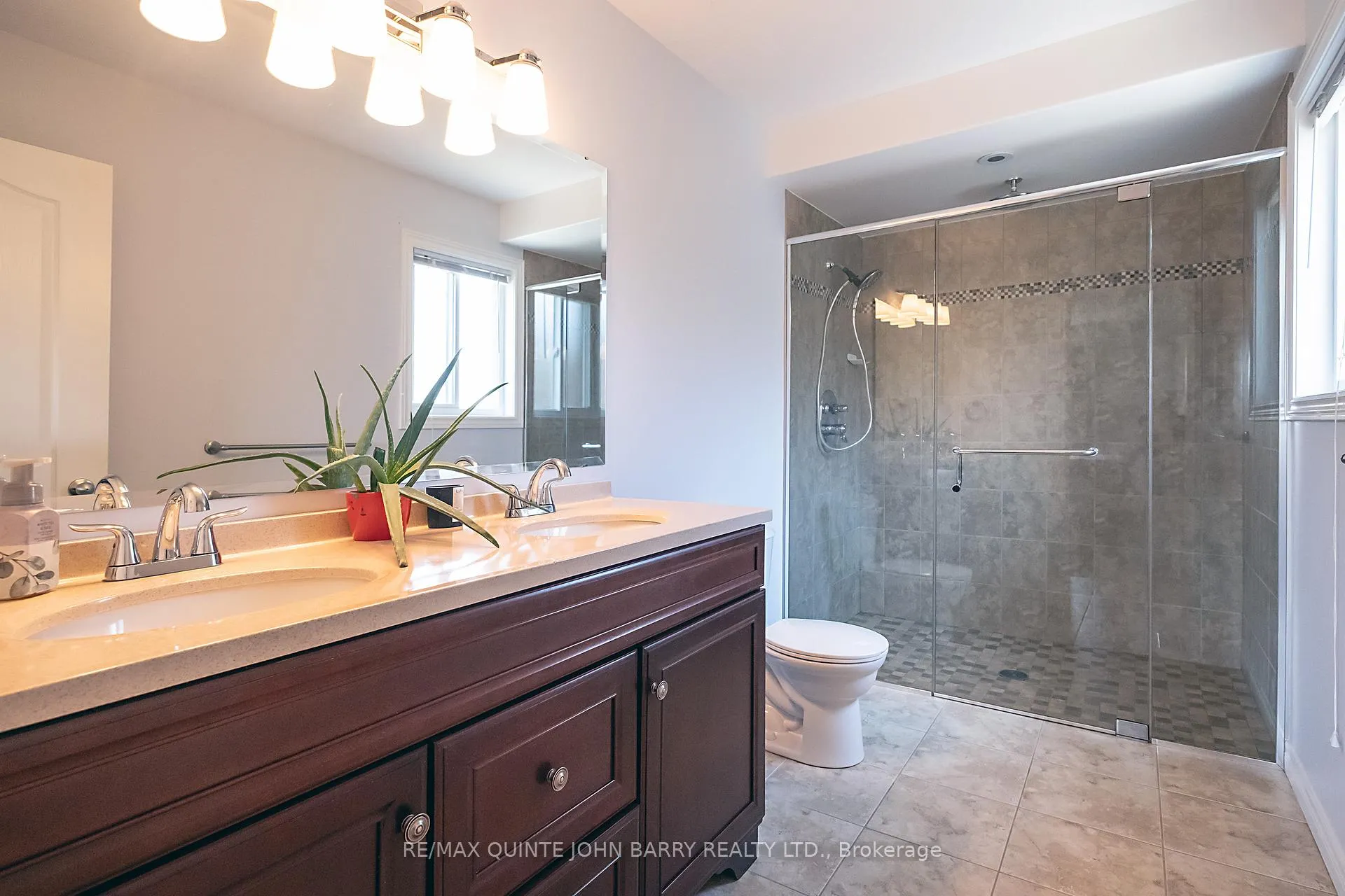 Photo 21 of 3 Spencer Court, Quinte West, Murray Ward — HOMEH