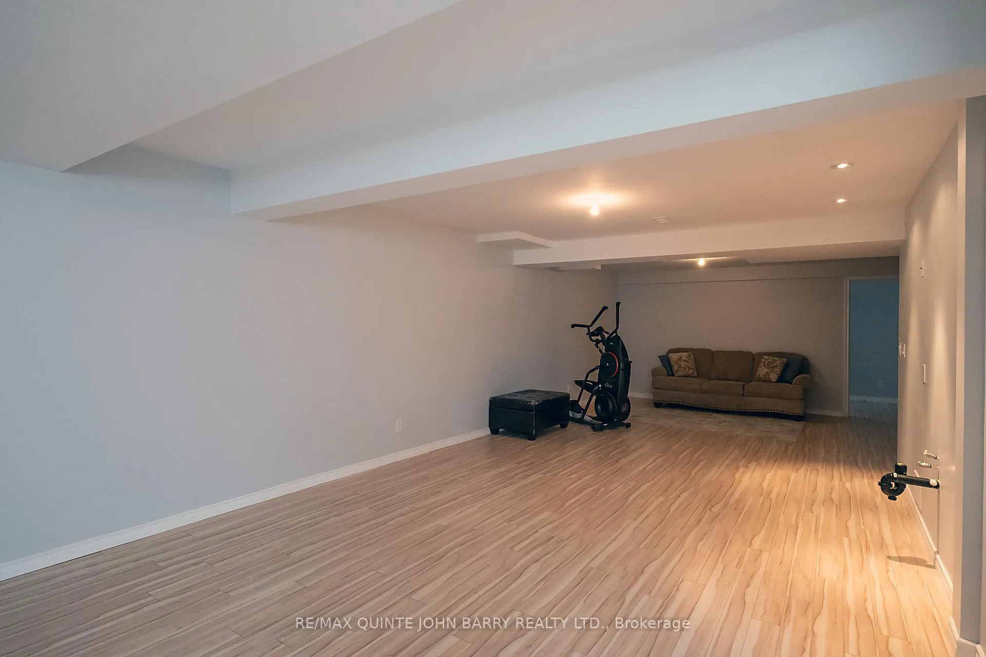 Photo 32 of 3 Spencer Court, Quinte West, Murray Ward — HOMEH