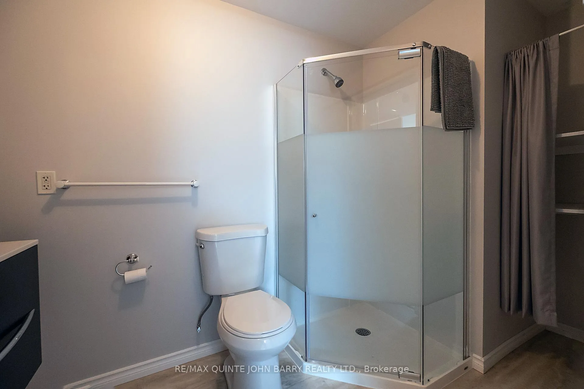 Photo 36 of 3 Spencer Court, Quinte West, Murray Ward — HOMEH
