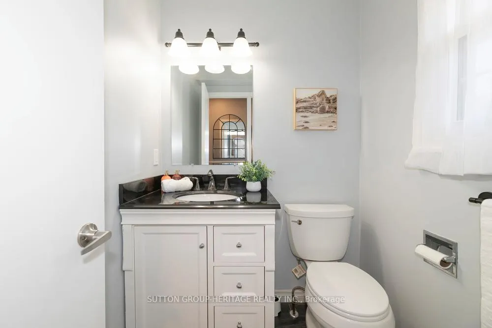 Photo 4 of 1418 Palmetto Drive, Oshawa, Samac — HOMEH
