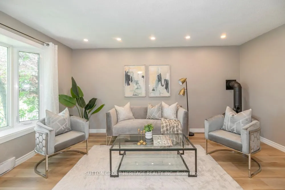 Photo 6 of 1418 Palmetto Drive, Oshawa, Samac — HOMEH