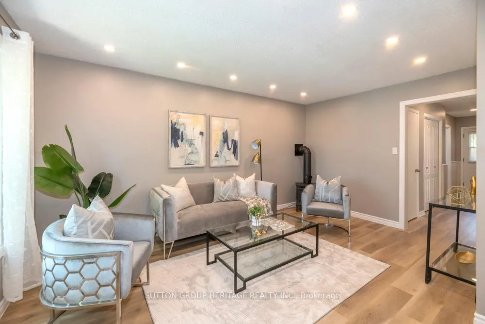 Photo 7 of 1418 Palmetto Drive, Oshawa, Samac — HOMEH