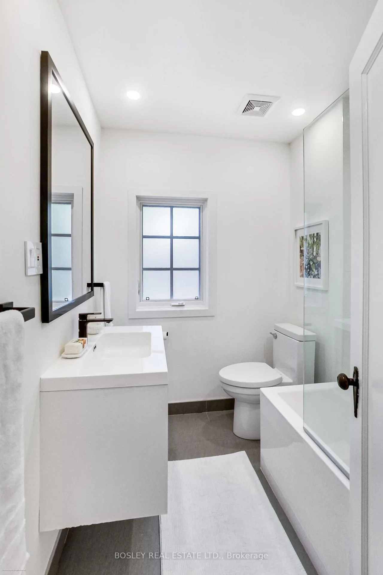 Photo 32 of 20 Randolph Road, Toronto, Leaside — HOMEH