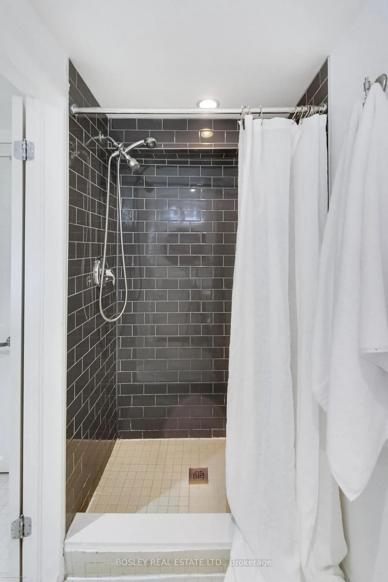 Photo 38 of 20 Randolph Road, Toronto, Leaside — HOMEH