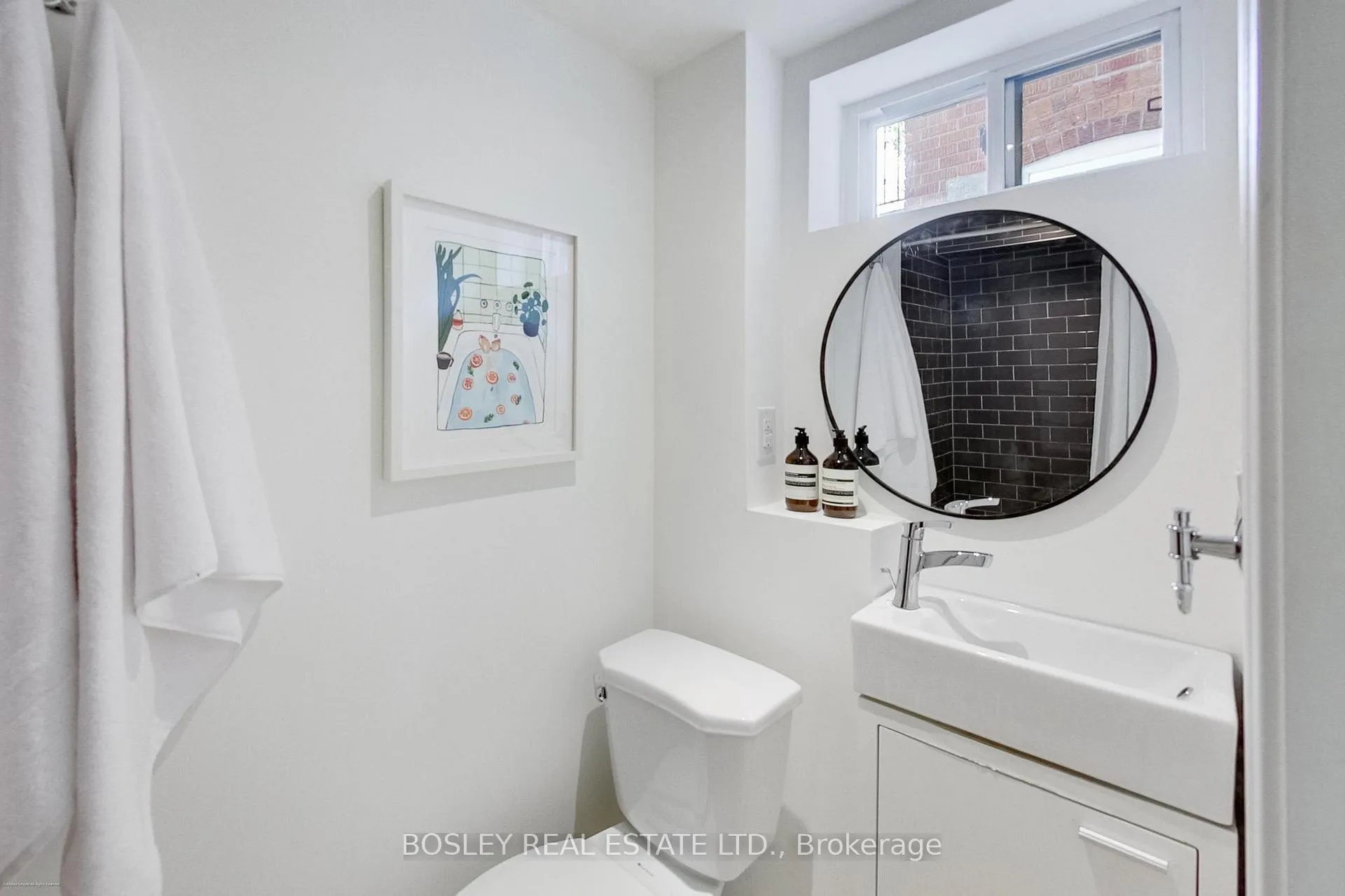 Photo 39 of 20 Randolph Road, Toronto, Leaside — HOMEH