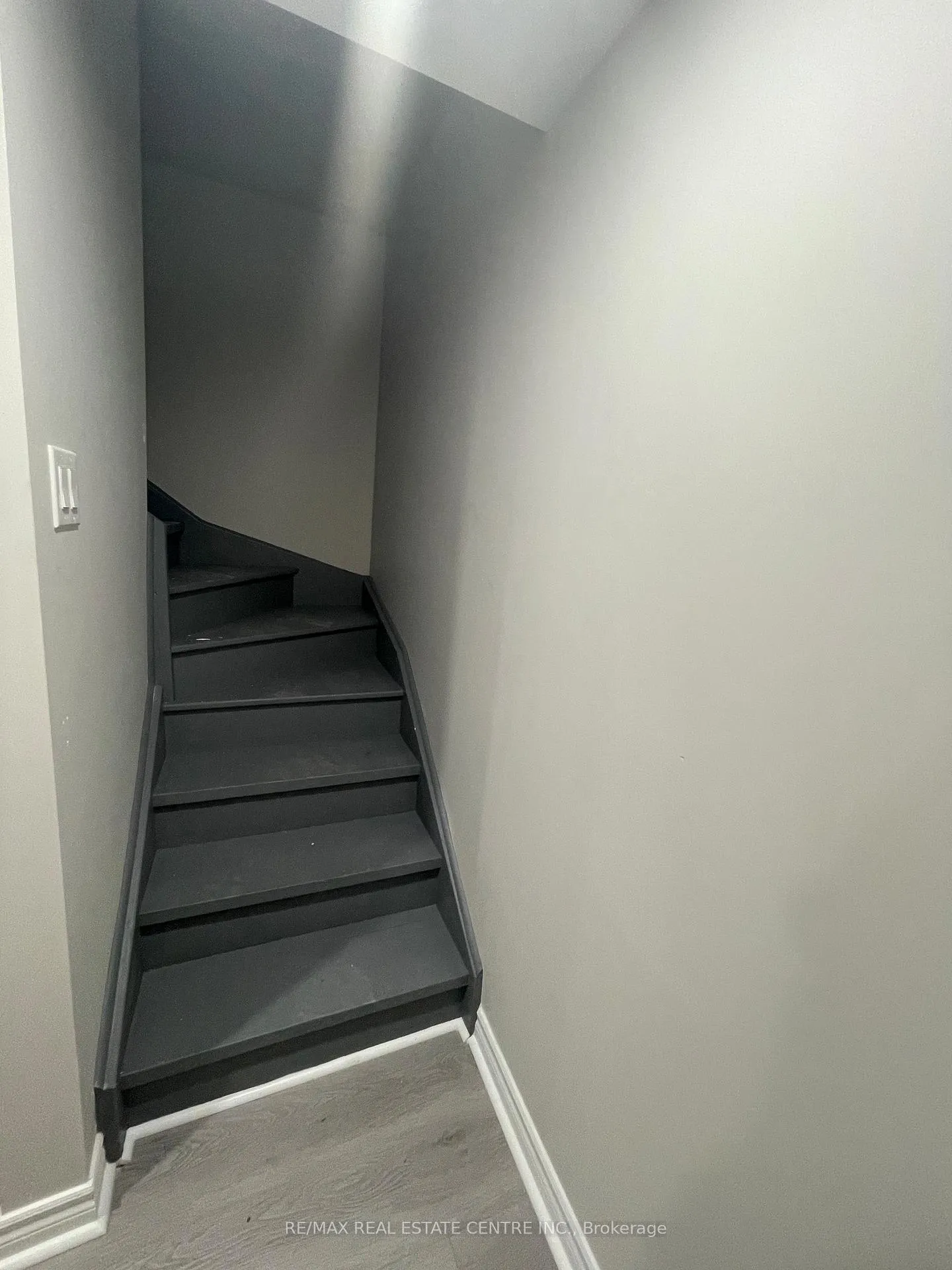 Photo 8 of Unit Bsmt, 63 Allegro Drive, Brampton, Credit Valley — HOMEH