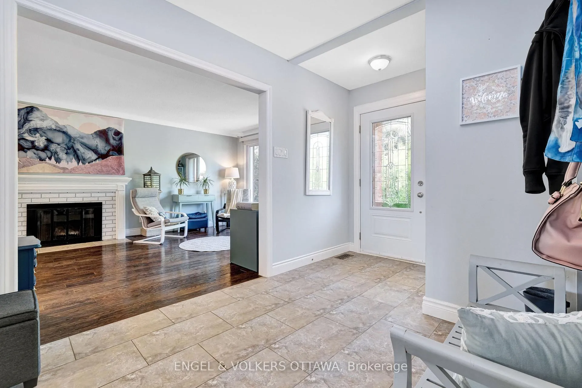 Photo 3 of 2057 Alton Street, Ottawa, Elmvale Acres — HOMEH