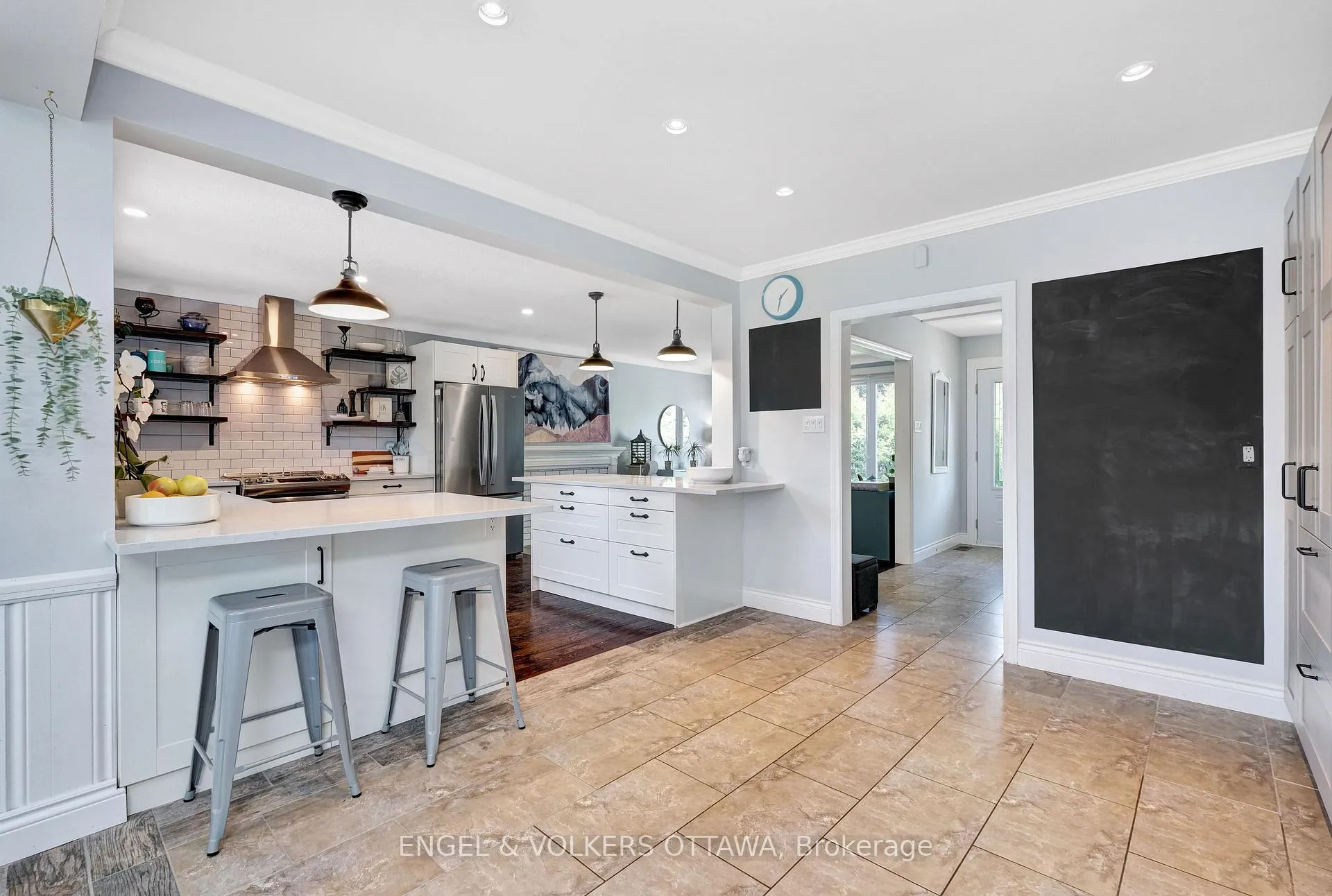 Photo 25 of 2057 Alton Street, Ottawa, Elmvale Acres — HOMEH