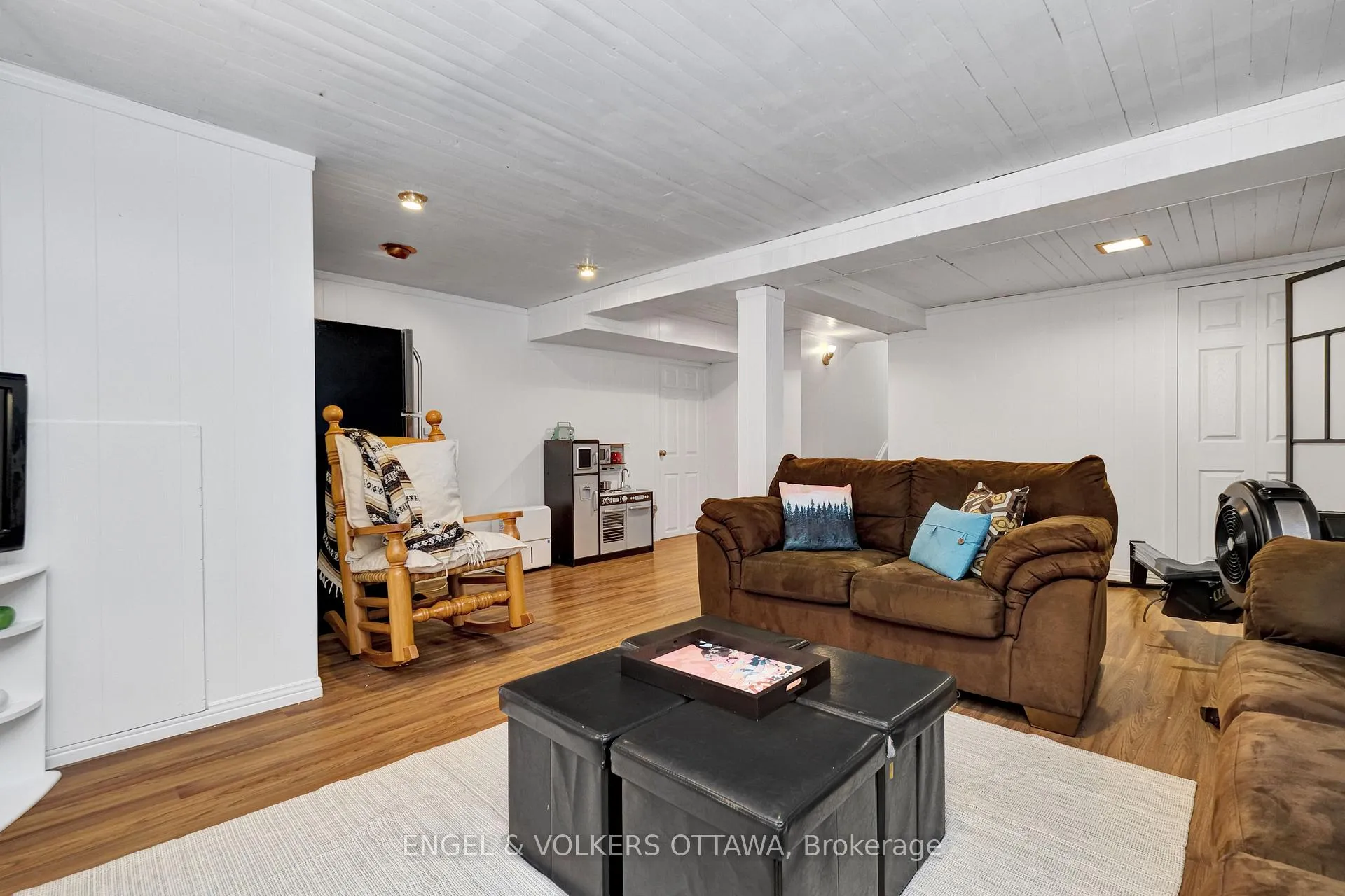 Photo 41 of 2057 Alton Street, Ottawa, Elmvale Acres — HOMEH