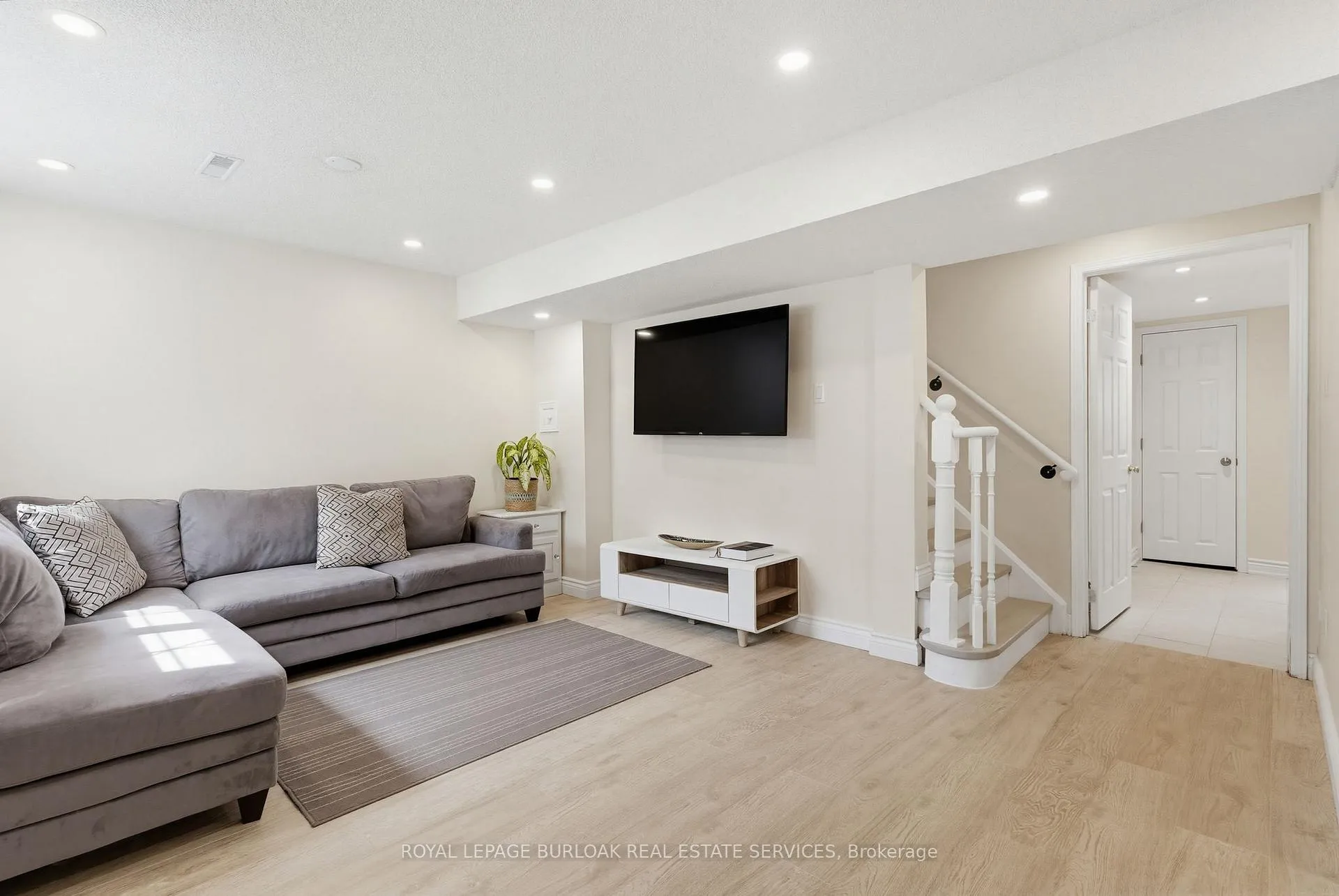 Photo 23 of Unit 15, 2935 Headon Forest Drive, Burlington, Headon — HOMEH