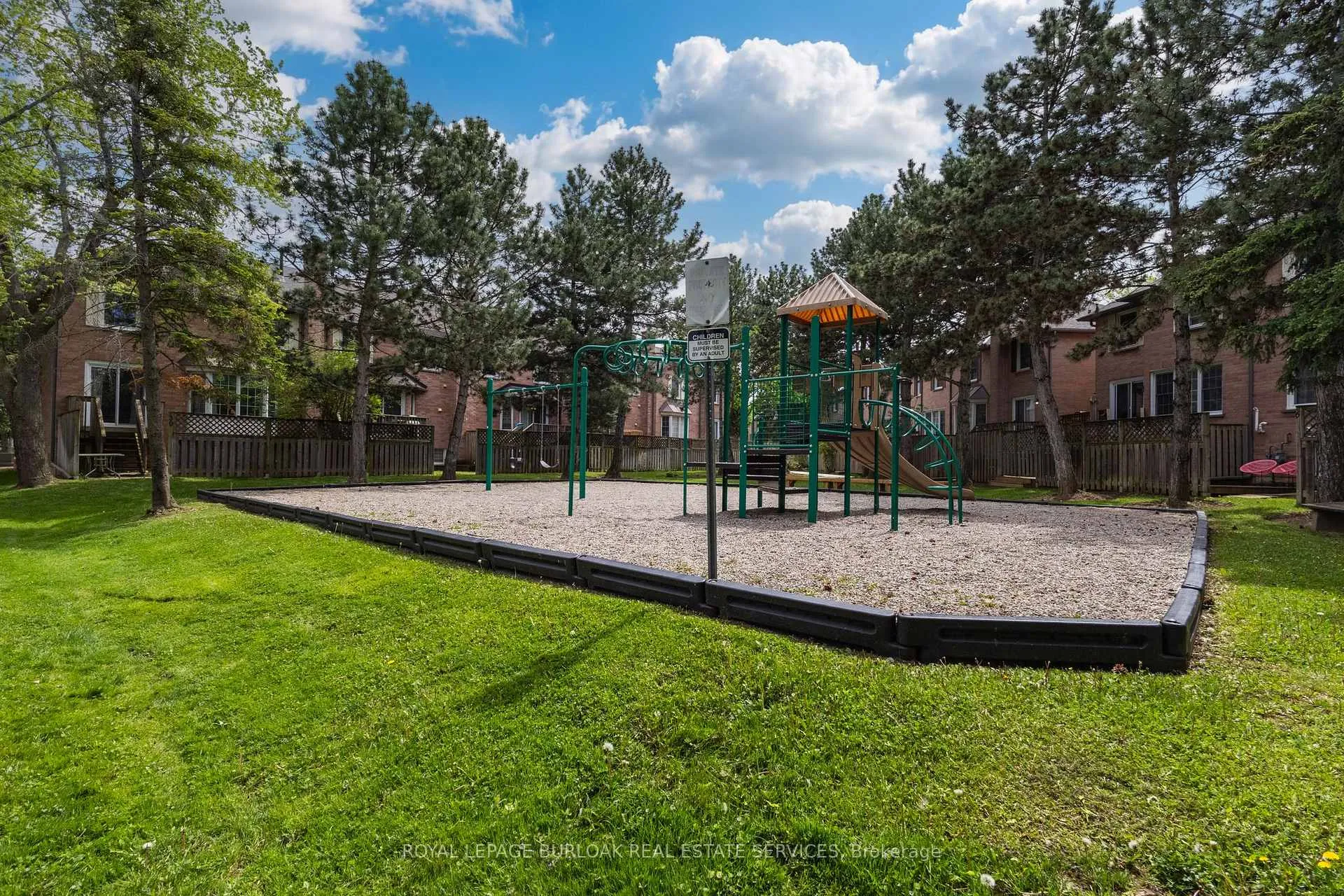 Photo 32 of Unit 15, 2935 Headon Forest Drive, Burlington, Headon — HOMEH