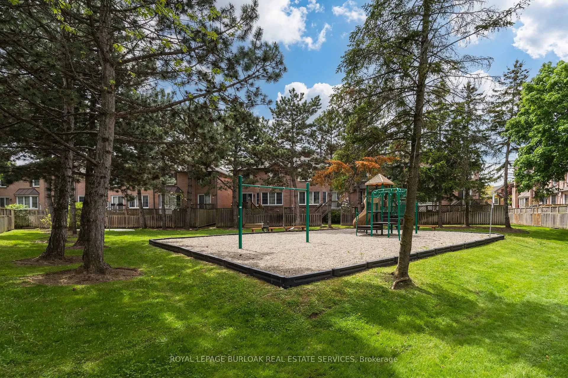 Photo 33 of Unit 15, 2935 Headon Forest Drive, Burlington, Headon — HOMEH