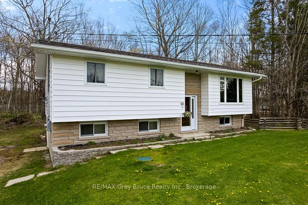 Photo 4 of 46 Maple Golf Crescent, Northern Bruce Peninsula — HOMEH