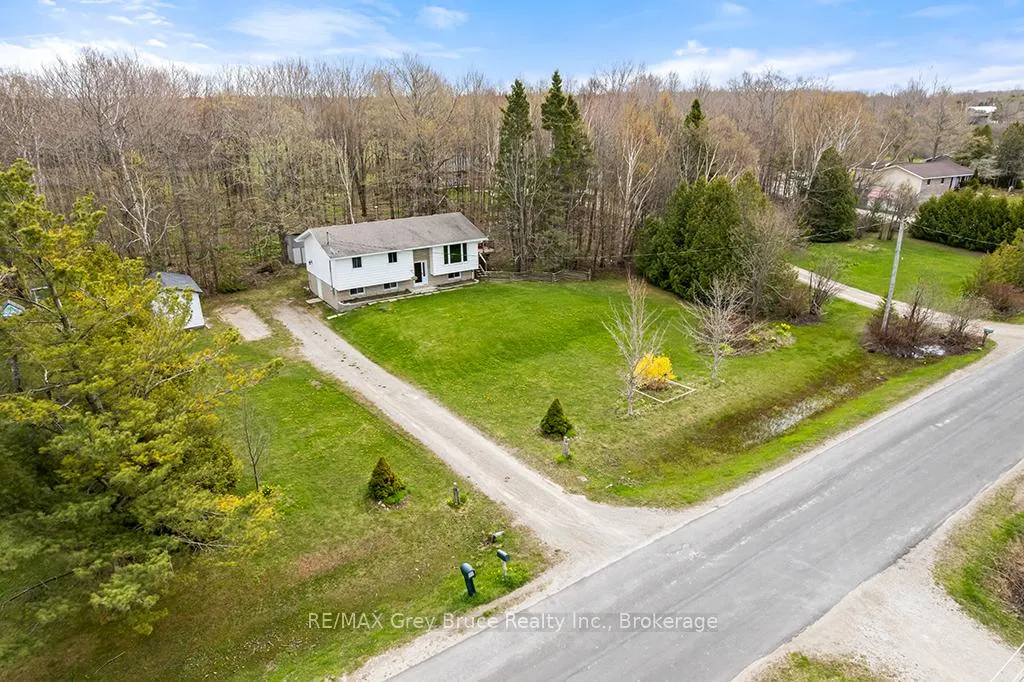 Photo 13 of 46 Maple Golf Crescent, Northern Bruce Peninsula — HOMEH