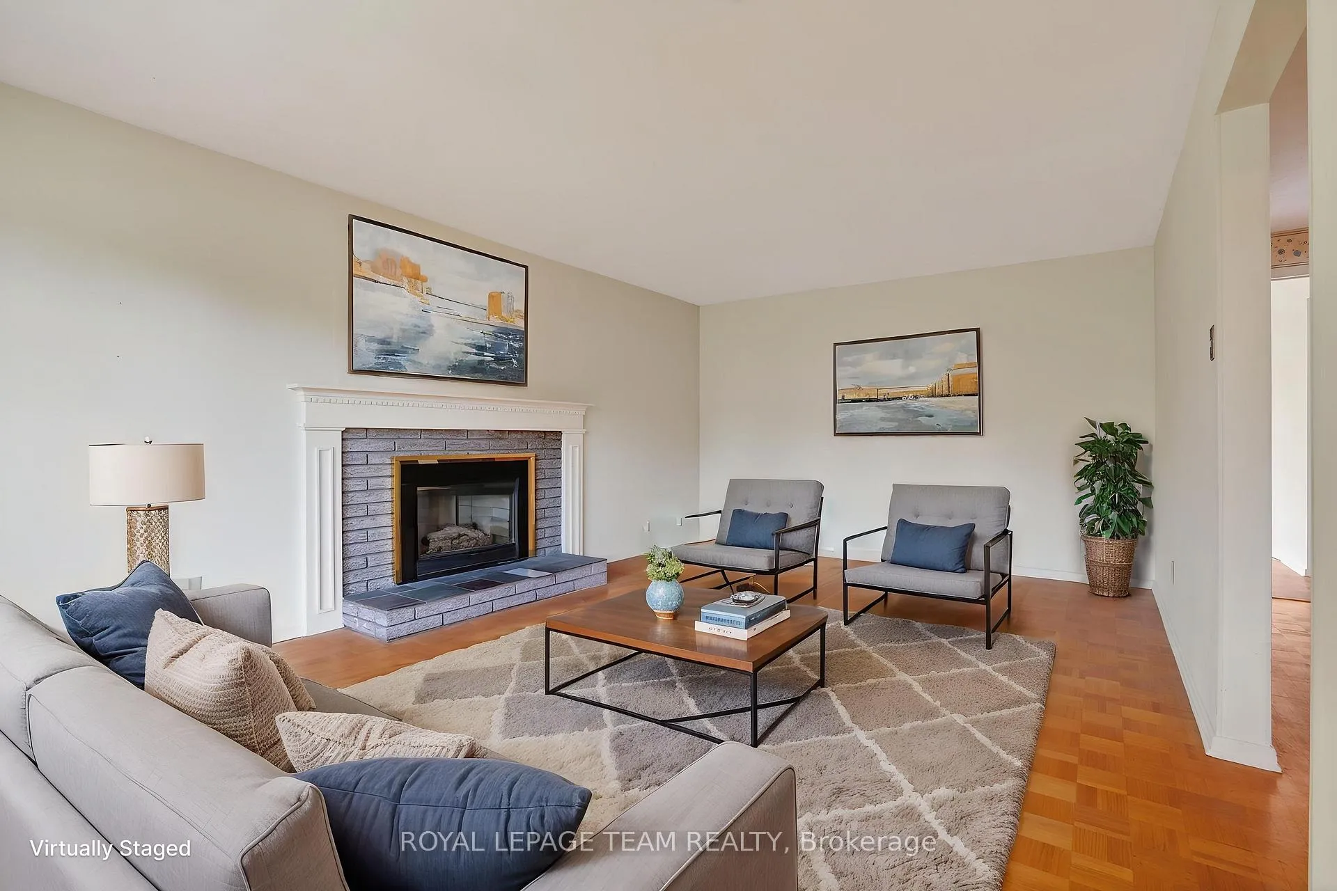 Photo 5 of 16 Parkglen Drive, Ottawa, Meadowlands/St. Claire Gardens — HOMEH