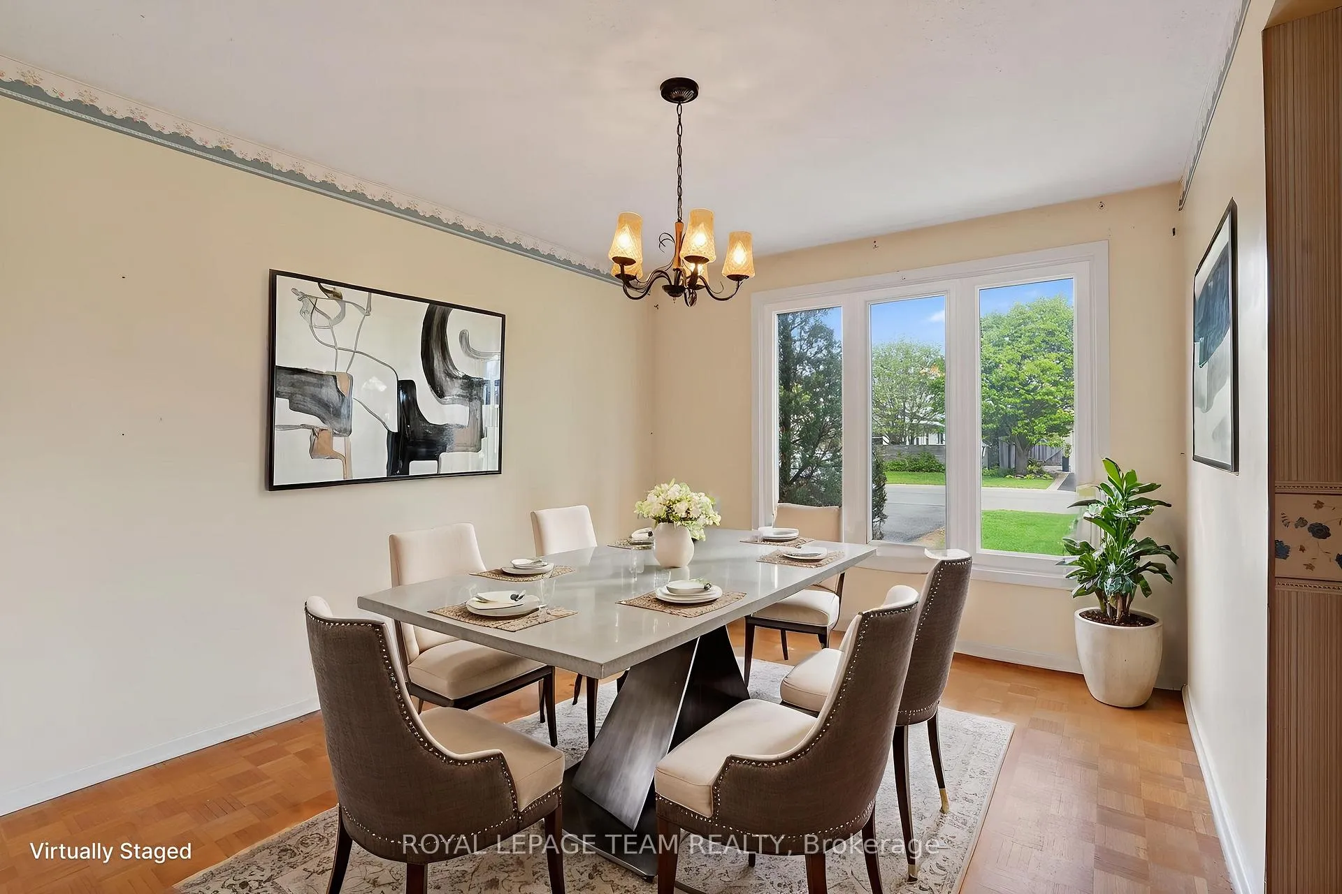 Photo 8 of 16 Parkglen Drive, Ottawa, Meadowlands/St. Claire Gardens — HOMEH