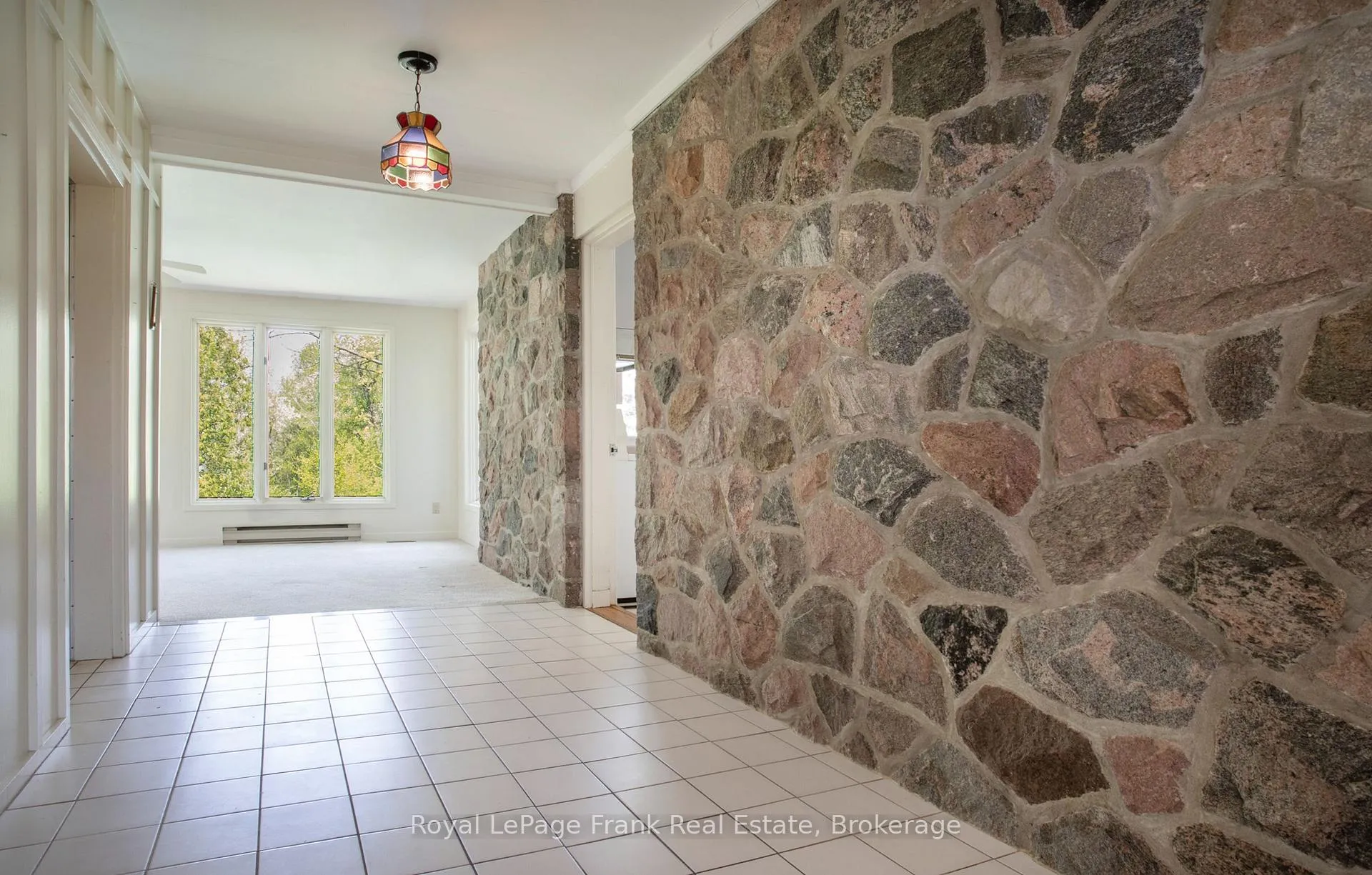 Photo 3 of 338 Lyndeview Drive, Whitby, Lynde Creek — HOMEH
