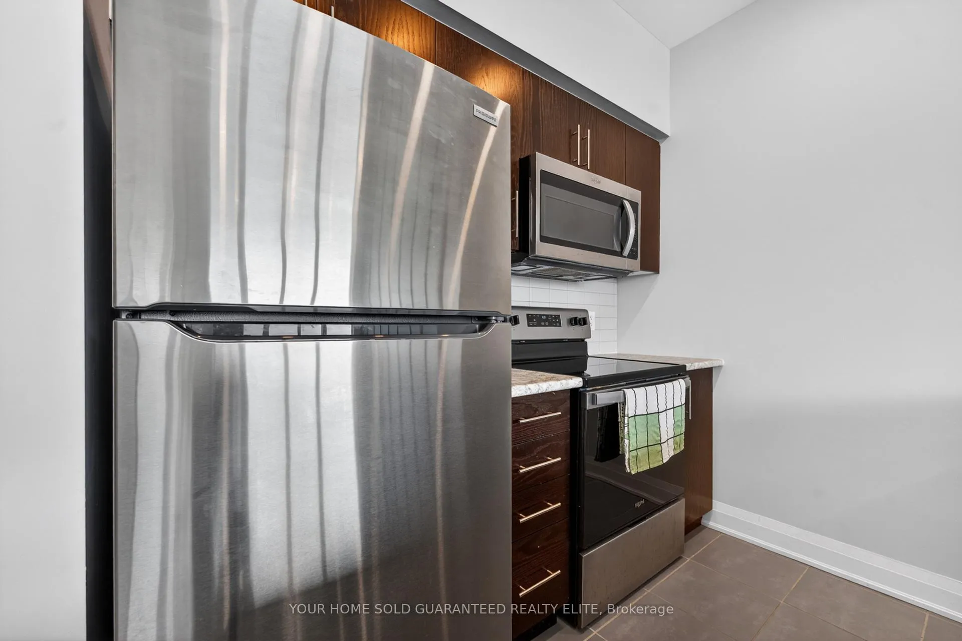 Photo 7 of Unit 218, 16 Concord Place, Grimsby, Grimsby Beach — HOMEH