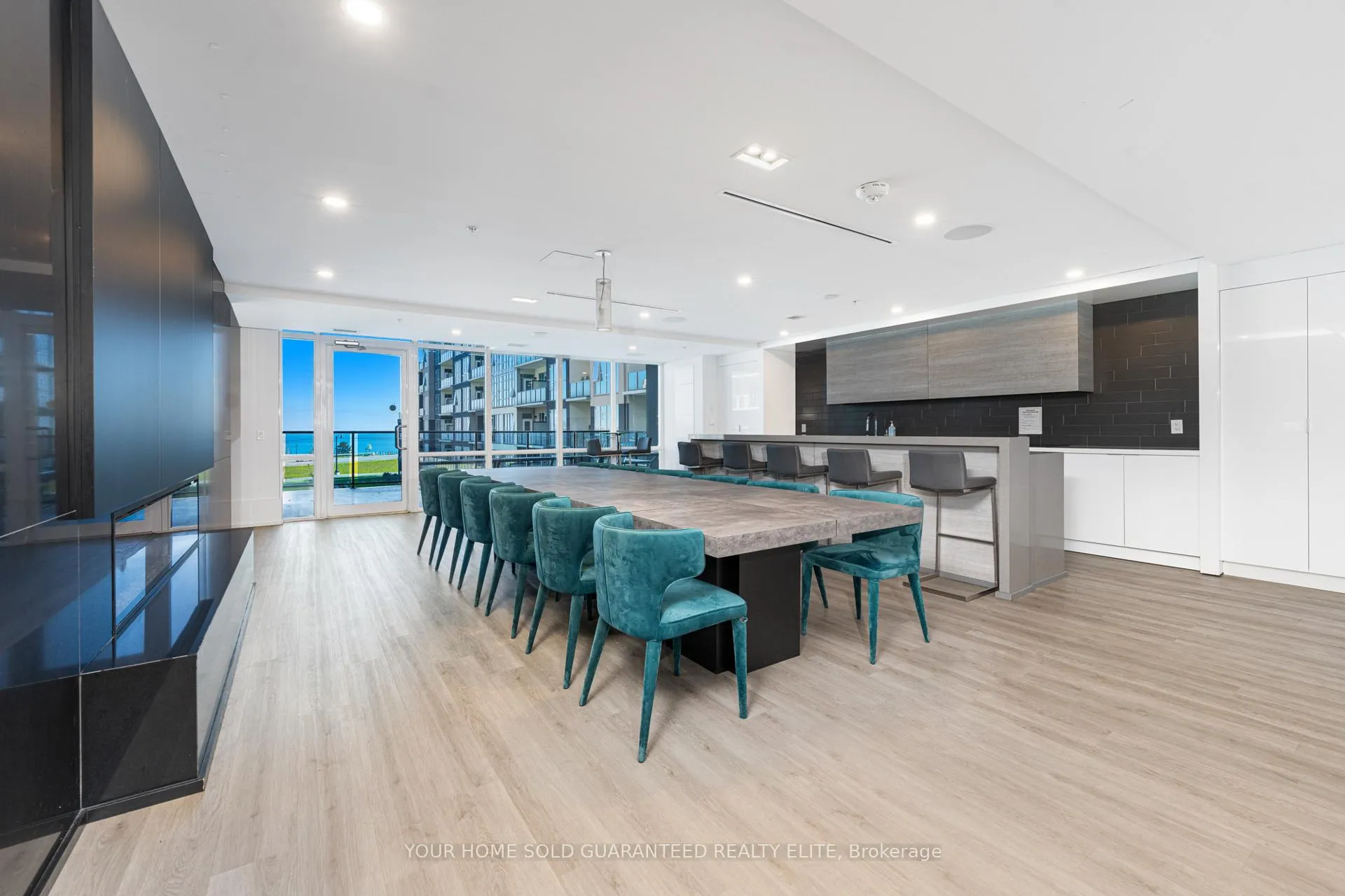 Photo 22 of Unit 218, 16 Concord Place, Grimsby, Grimsby Beach — HOMEH